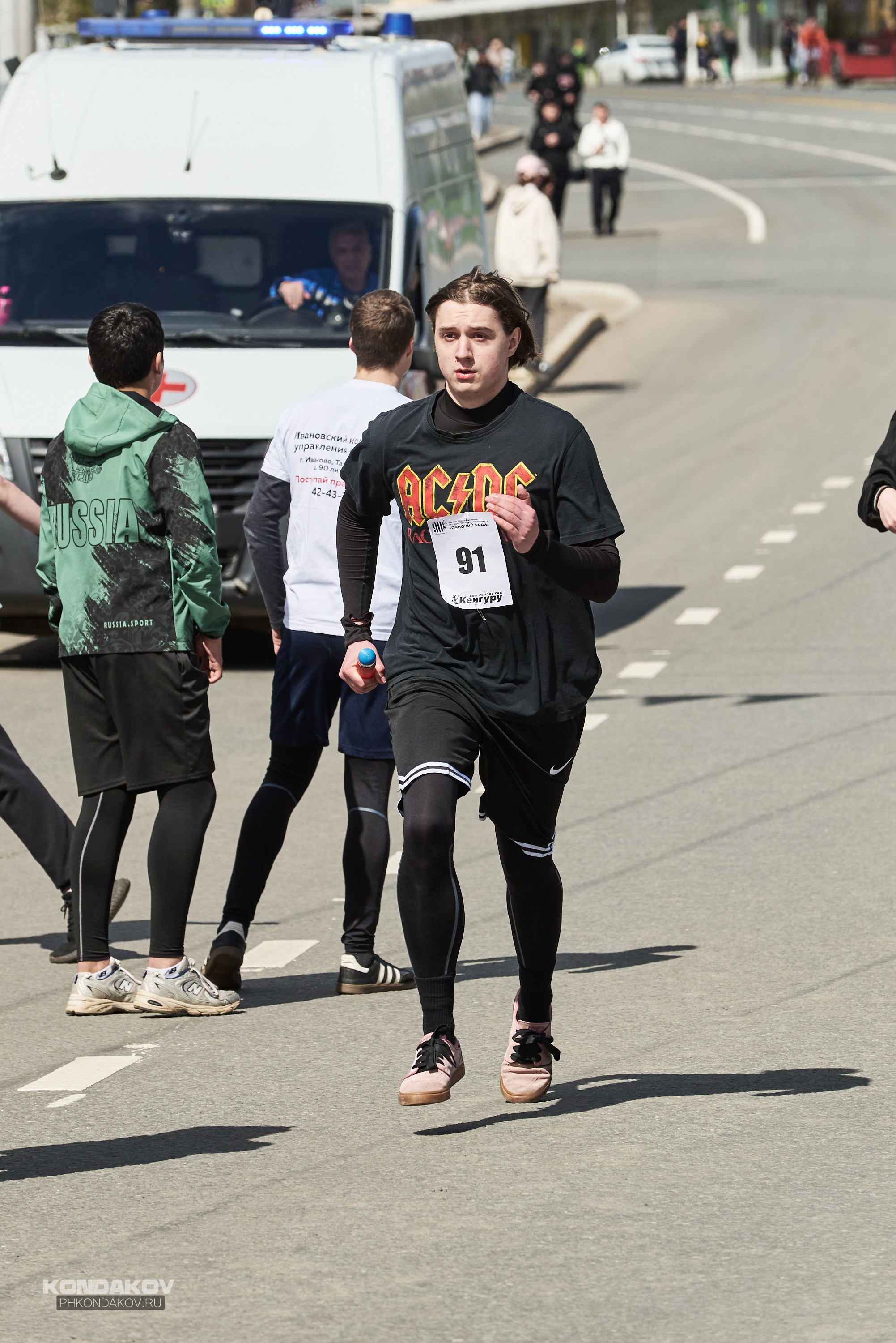 Первомайская эстафета в Иваново 2024 год. Фотограф в Иваново: Каталожная съемка одежды и постельного белья, Wildberries