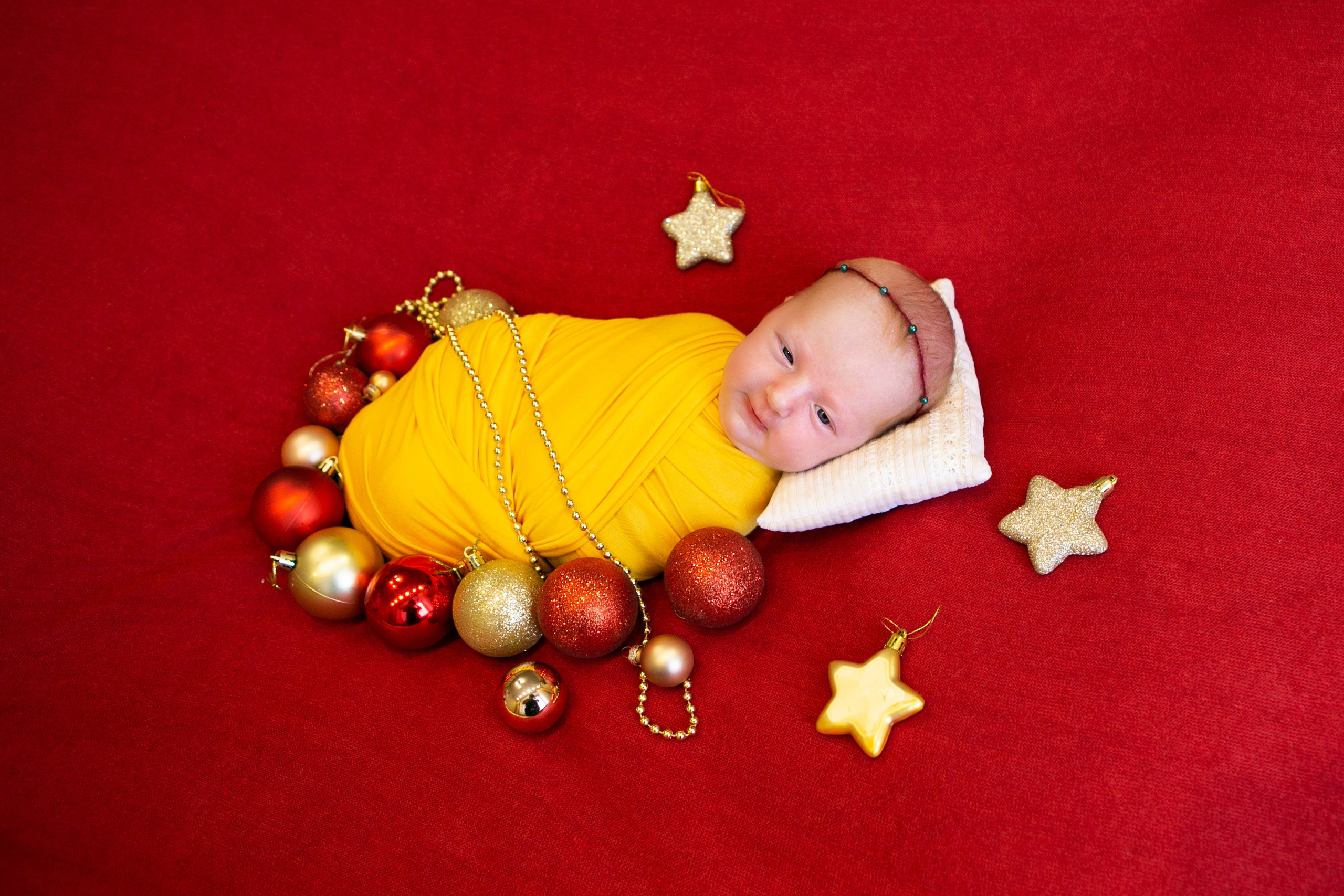 Фотограф новорожденных в Омске. Фотосессия новорожденных. Выезд. Фотограф Наталья Стаг в Омске. Фотографирую в разных стилях в разных студиях, а так же в школах и садах. Печатаю выпускные фотоальбомы