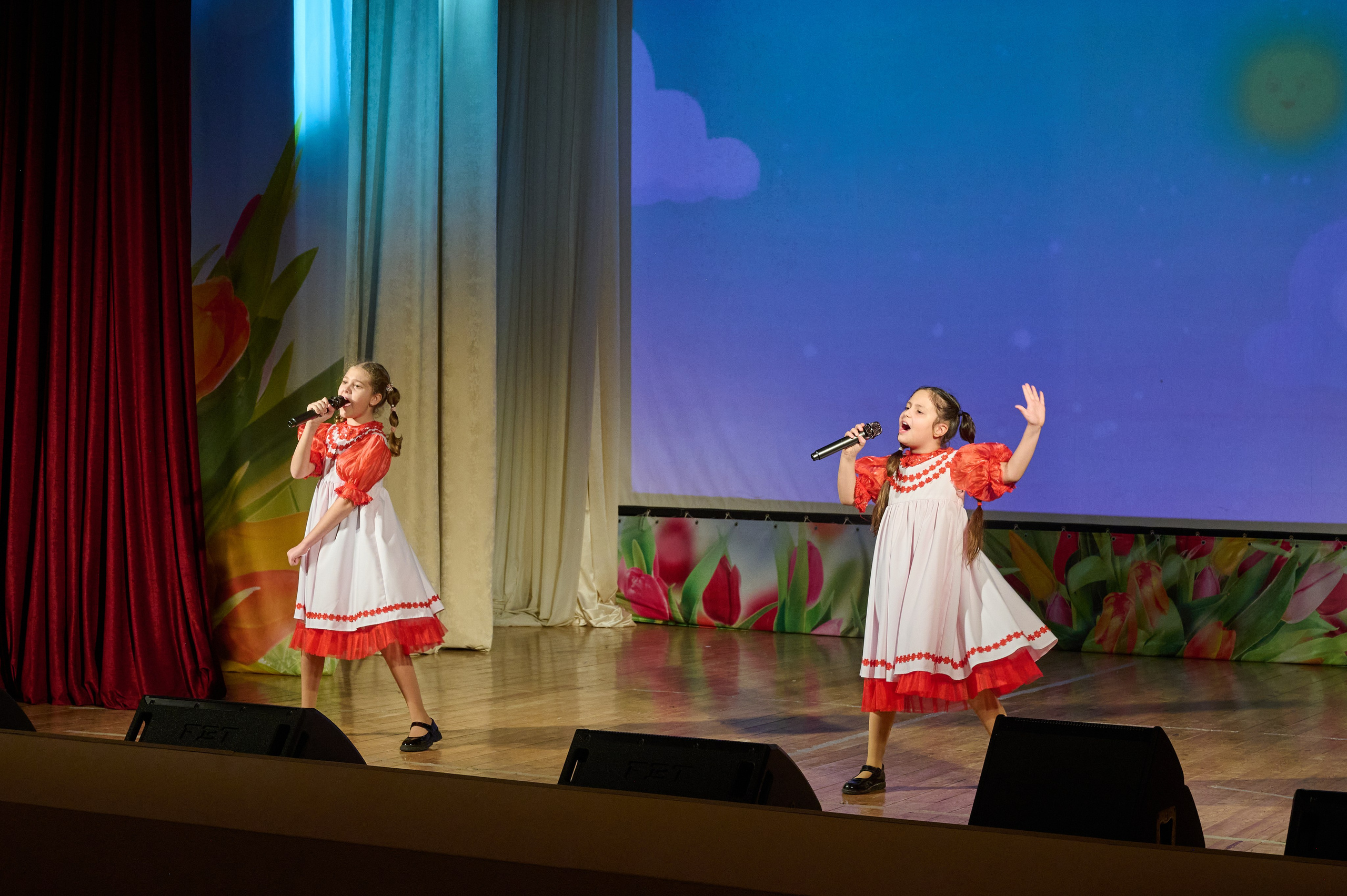 8 марта ДК Кабардинка. Жизнь курорта Кабардинка в фотографиях