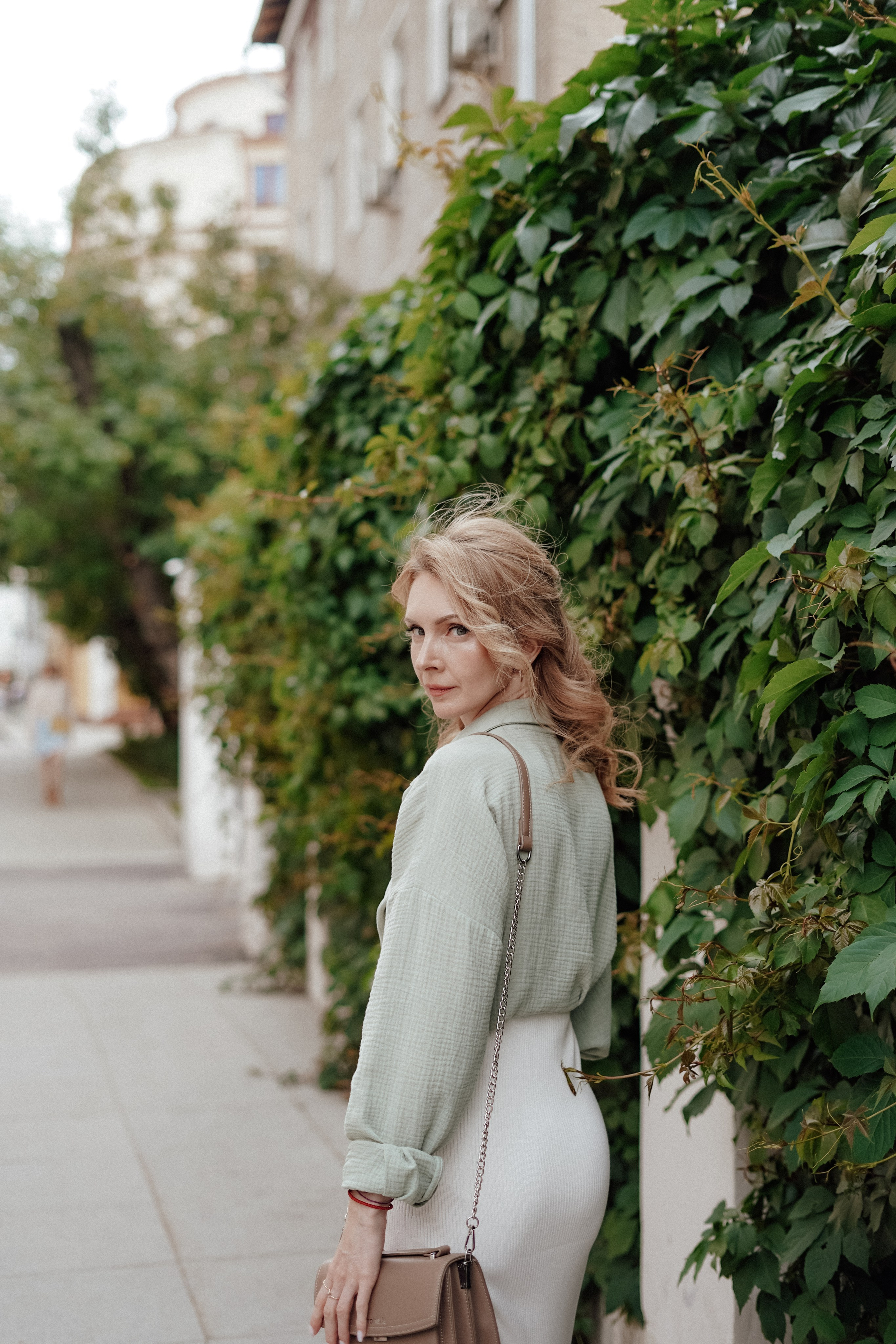 Арина на Чистых Прудах. Фотограф в Сочи и Абхазии | Фототуры | September Air