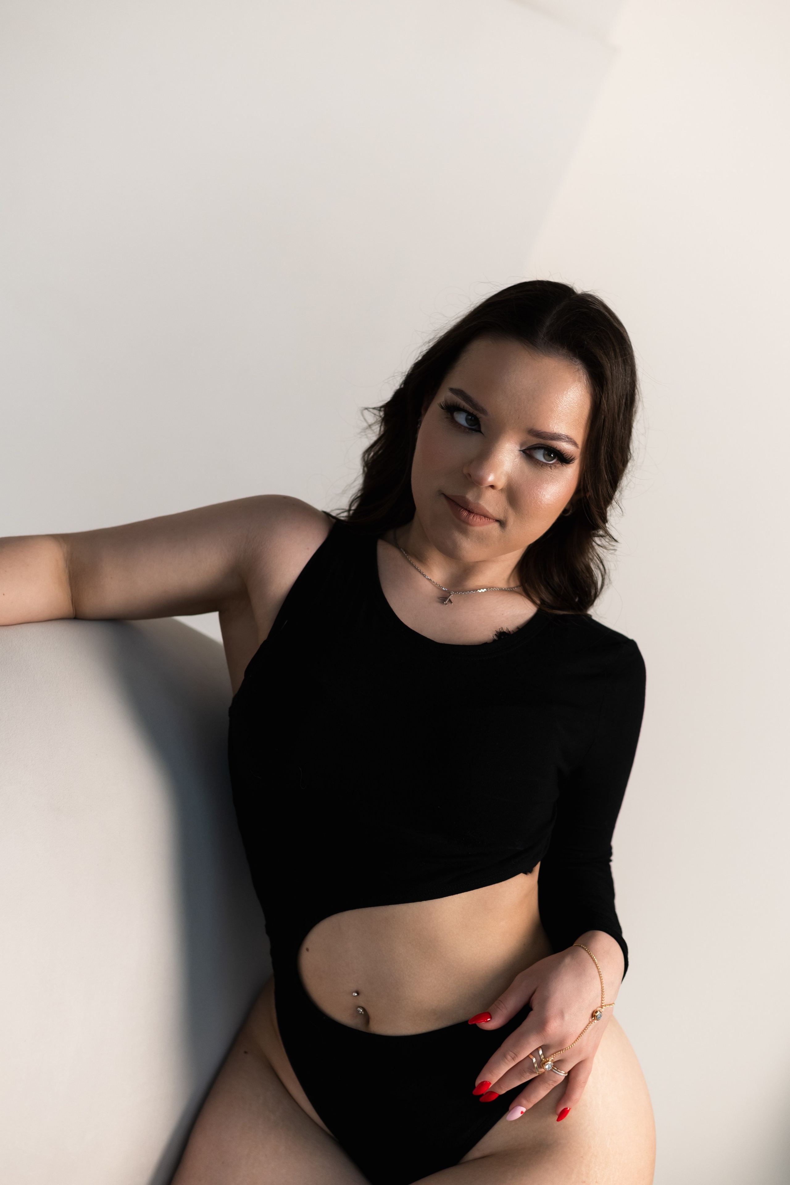 Студийная минималистичная портретная фотосессия. Портретный и репортажный фотограф в Санкт-Петербурге | Валерия Кайряк