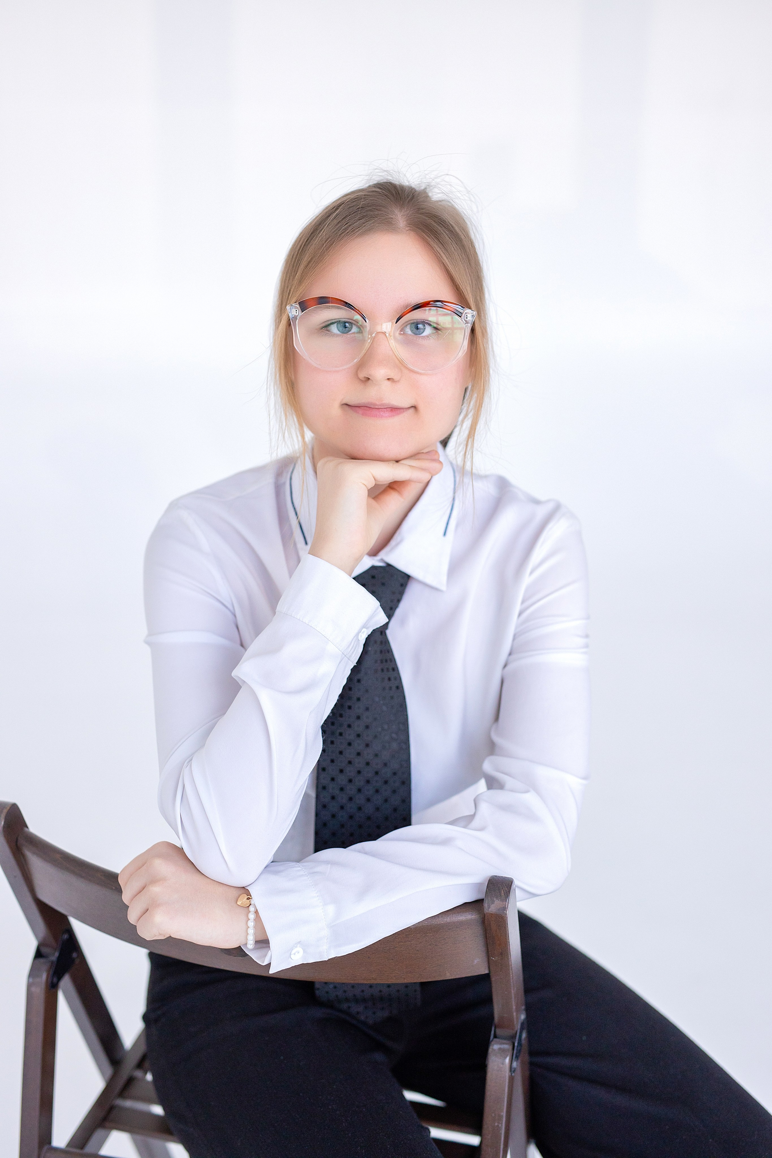 67 школа, 9б класс. Стильный выпускной альбом Владивосток фотограф Вероника Мигачева