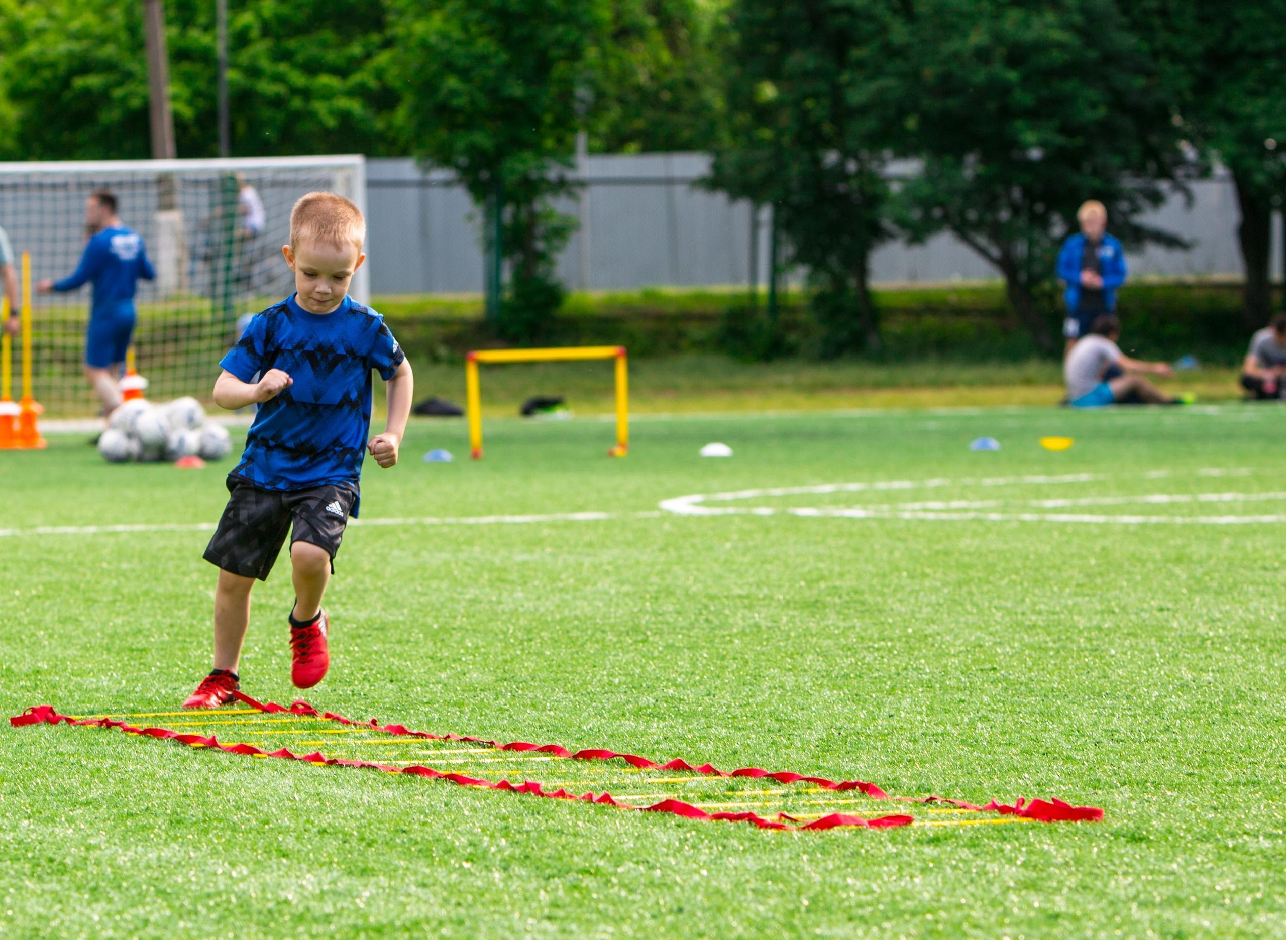 Футбольная школа «Юниор». Выпускные альбомы и школьный фотограф в Подольске, Троицке, Щербинке, Москве и Московской области