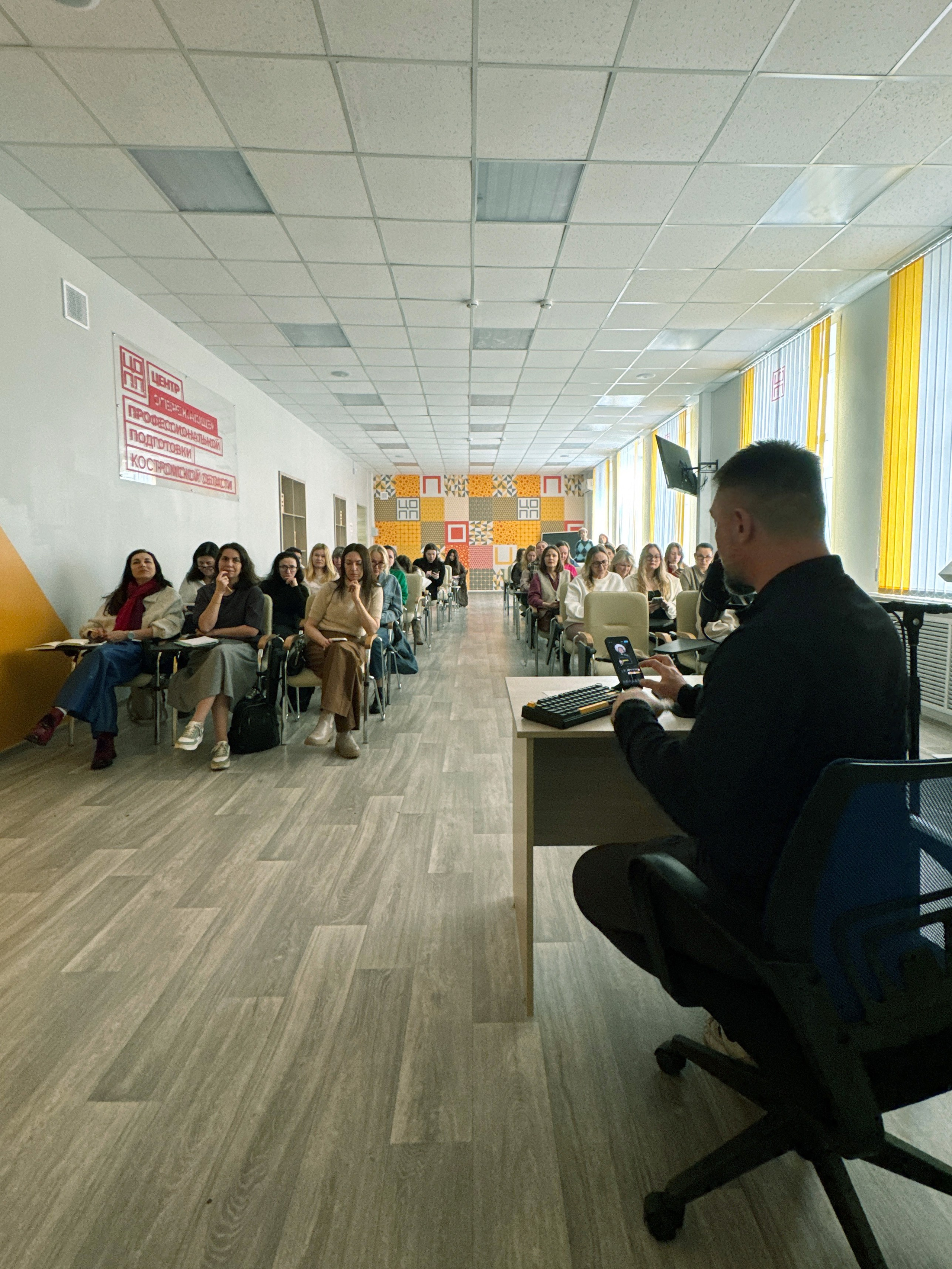 Мастер-класс по работе с титрами и субтитрами в CapCut. Видеограф в Костроме Руслан Шихалиев