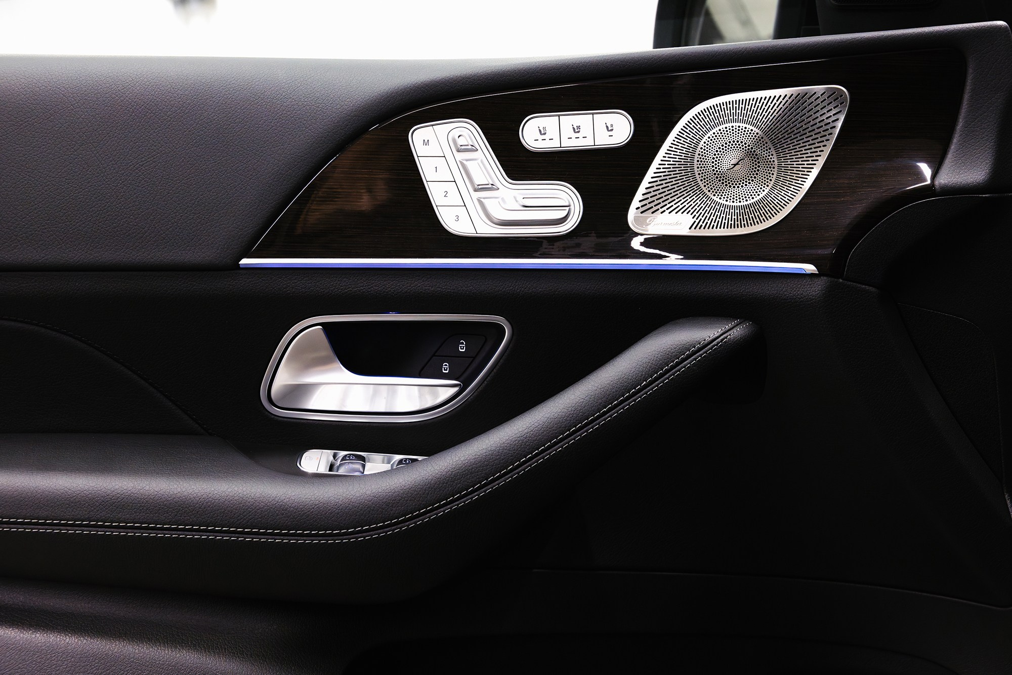 Продажа нового Mercedes-Benz GLE 450 3.0 4MATIC 9G-Tronic в Москве. Автосалон «Х-Авто»