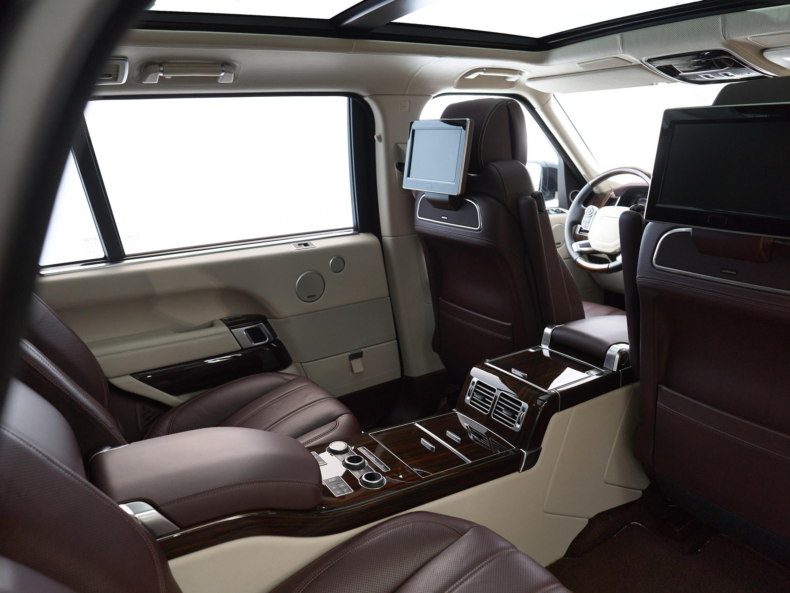 Автомобильный фотограф в Санкт-Петербурге Антон Гумен | Фотосессии авто для автосалонов