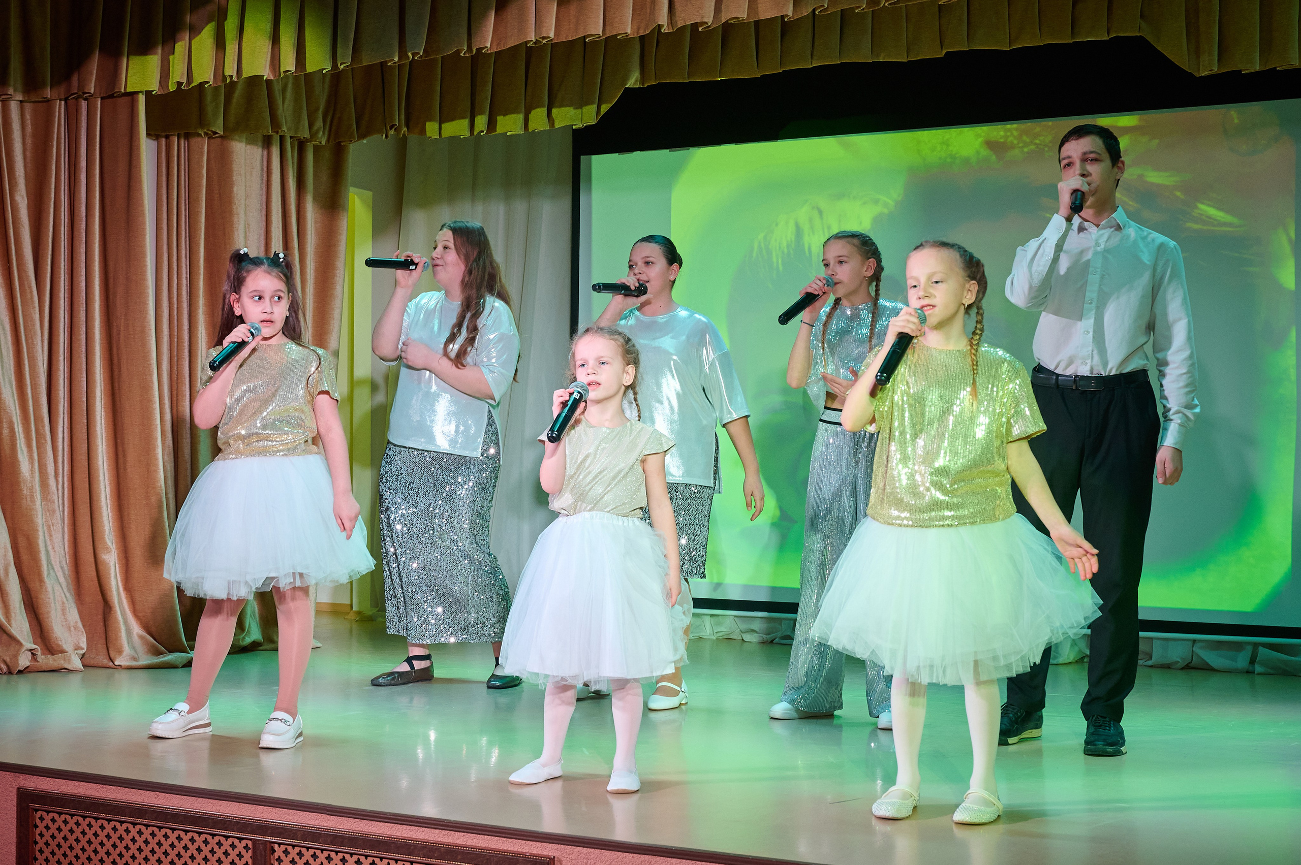 8 марта в Виноградном. Жизнь курорта Кабардинка в фотографиях