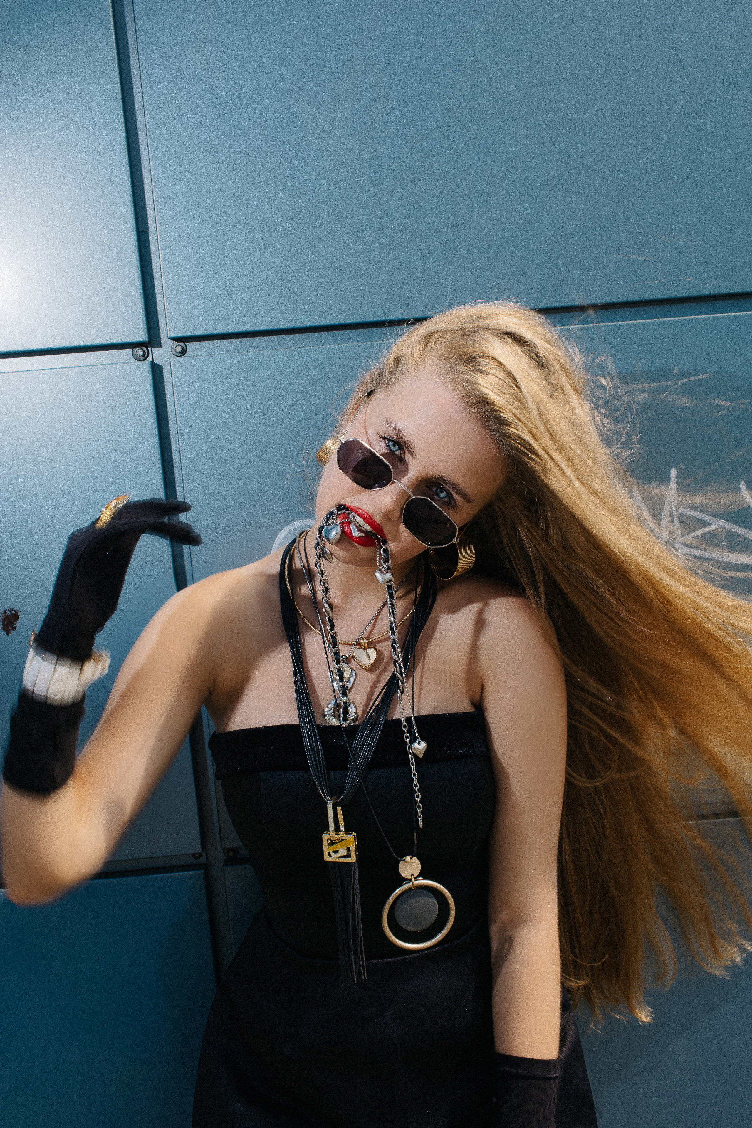 София. Съёмка на крыше паркинга в стиле Фэшн. Сергеев Алексей. Фотограф