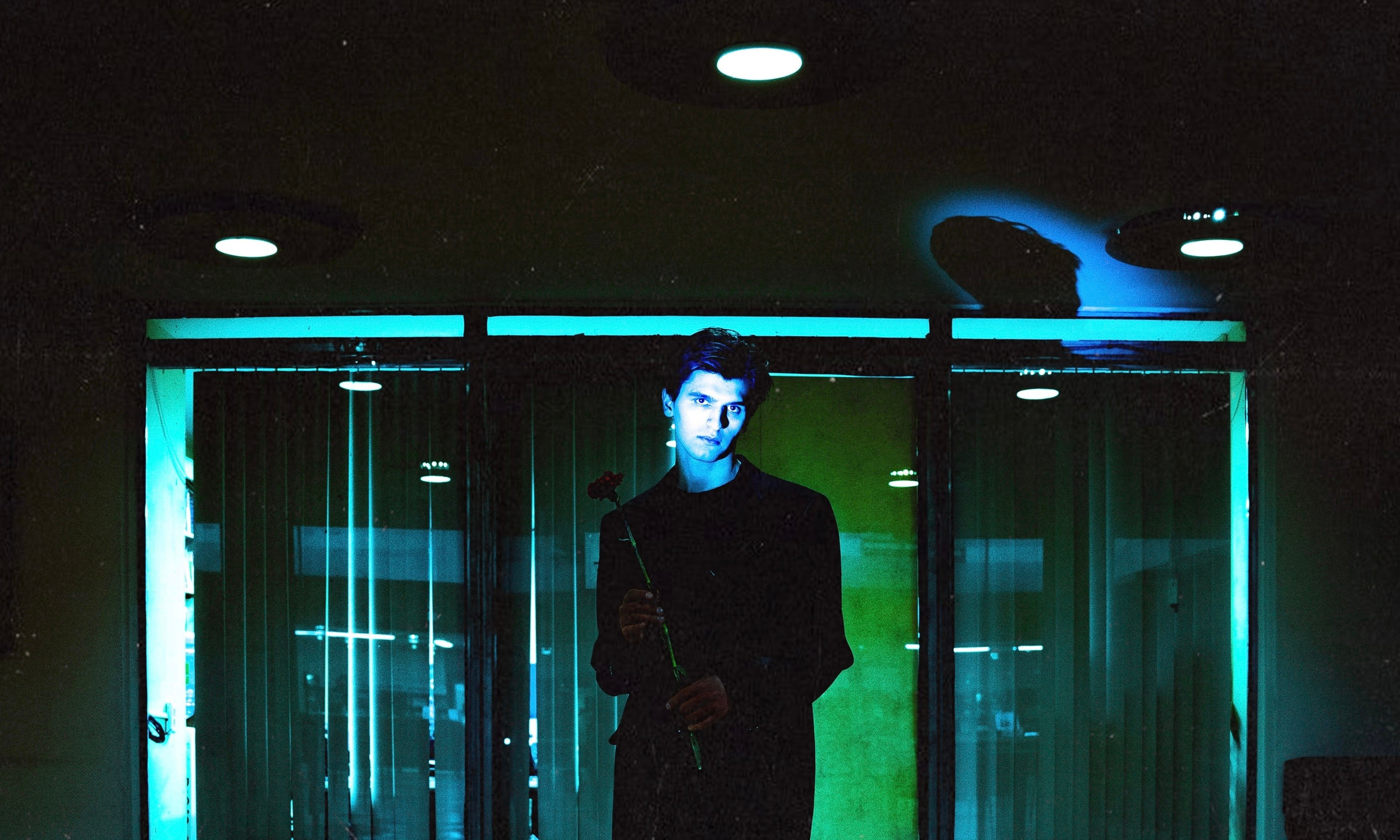 TUTSARKIS — Art Director | Stylist | Photographer