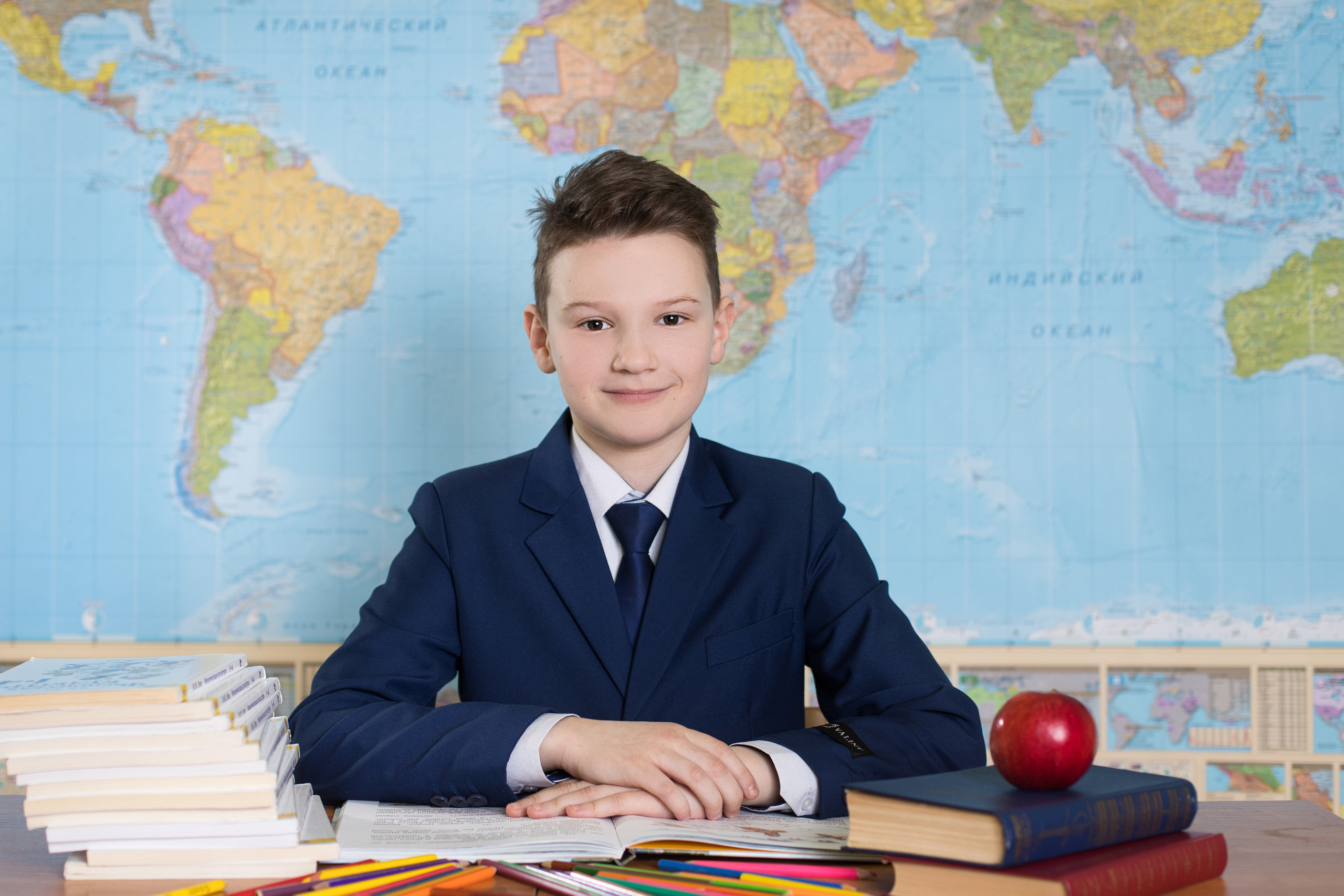 800 руб портретная фотосессия каждого ученика. ВЫПУСКНЫЕ АЛЬБОМЫ для детского сада и школы Санкт-Петербург и Лен. область