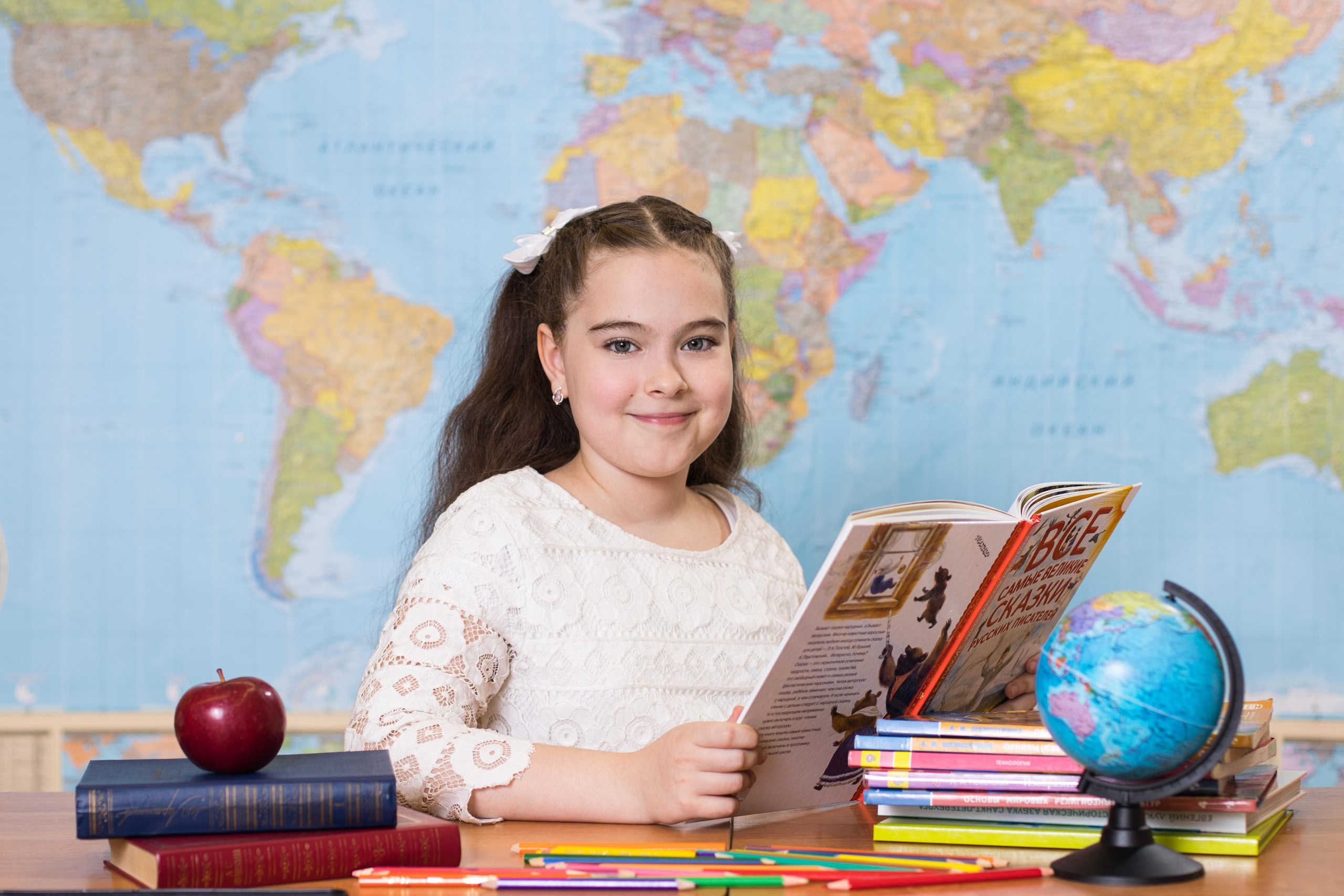 800 руб портретная фотосессия каждого ученика. ВЫПУСКНЫЕ АЛЬБОМЫ для детского сада и школы Санкт-Петербург и Лен. область