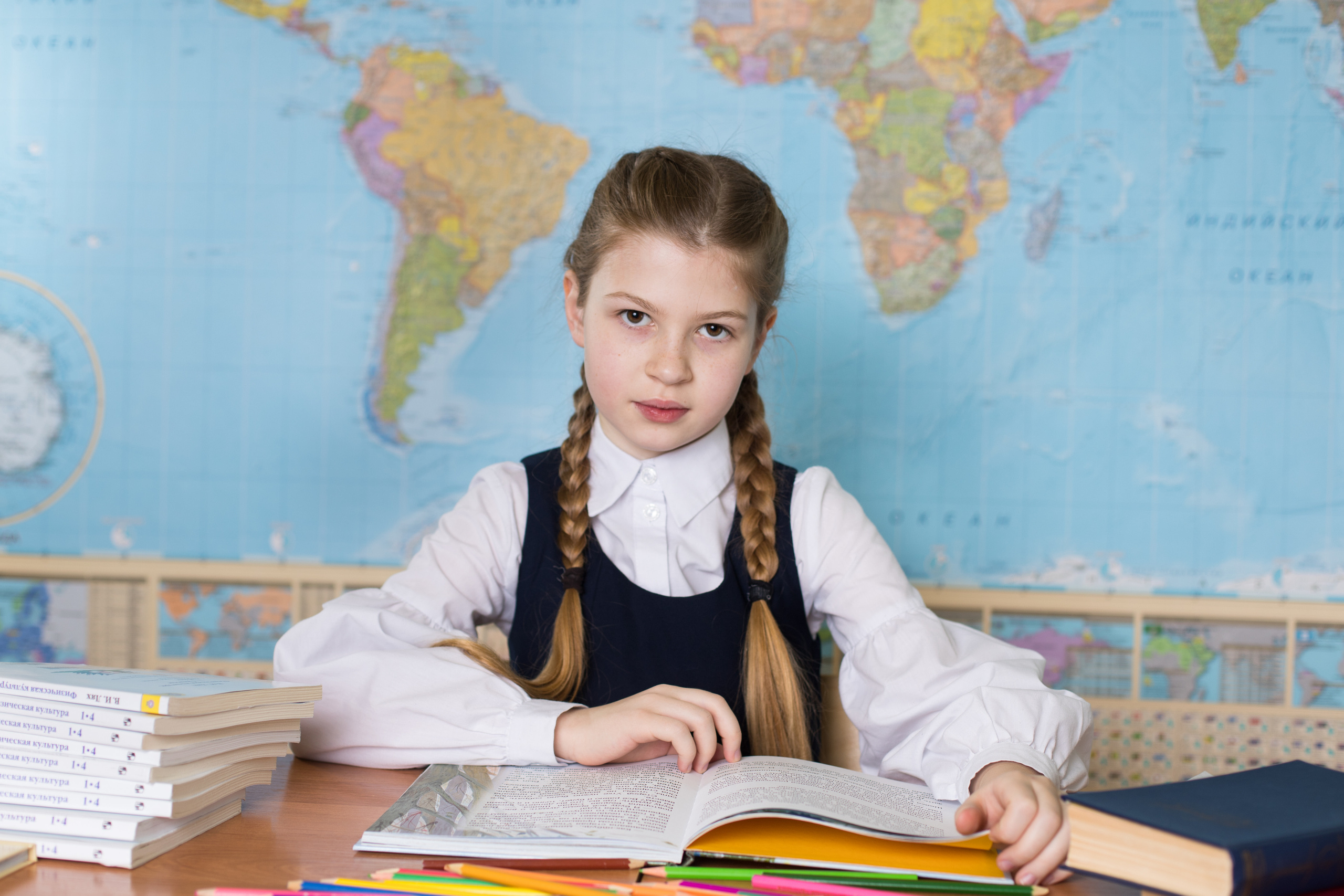 800 руб портретная фотосессия каждого ученика. ВЫПУСКНЫЕ АЛЬБОМЫ для детского сада и школы Санкт-Петербург и Лен. область