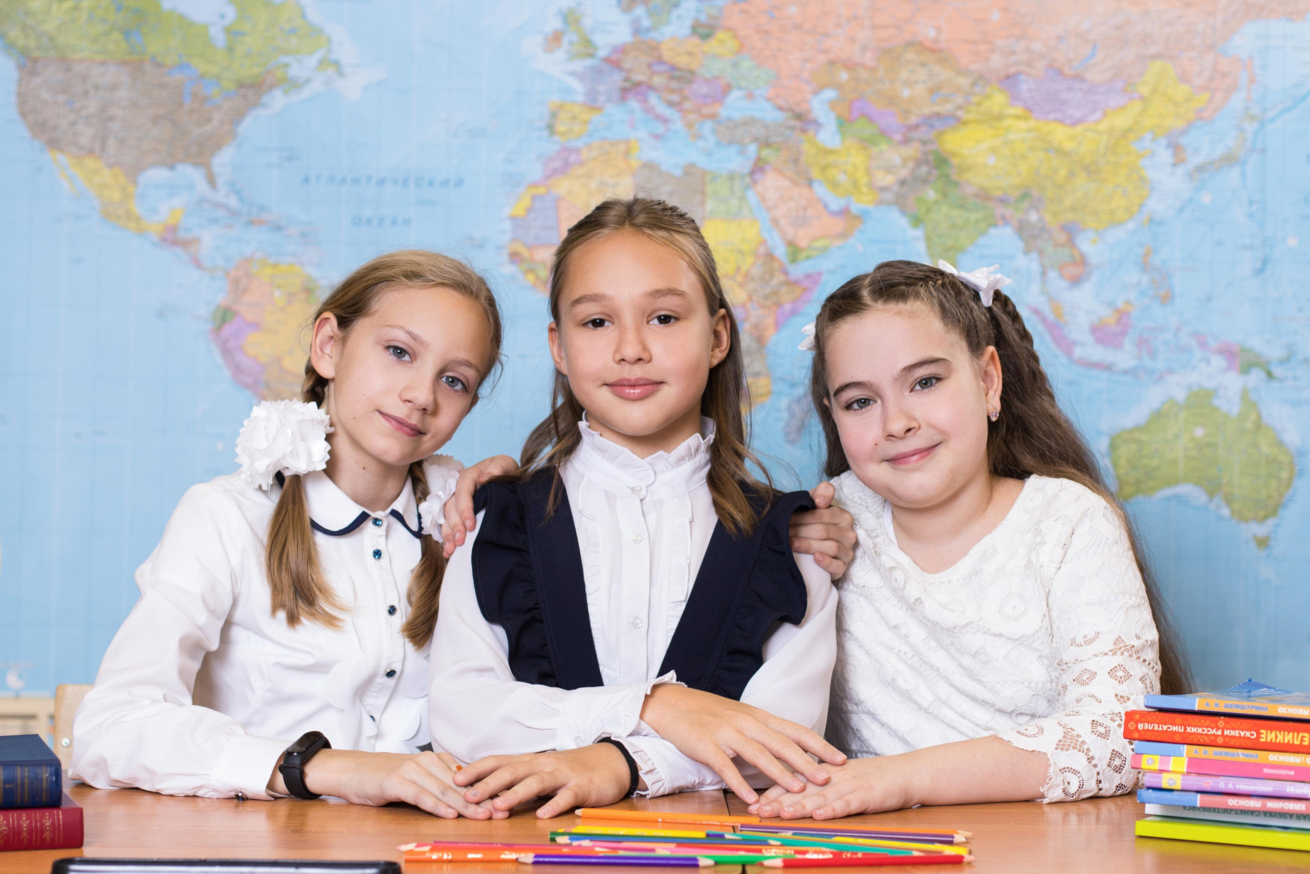 800 руб портретная фотосессия каждого ученика. ВЫПУСКНЫЕ АЛЬБОМЫ для детского сада и школы Санкт-Петербург и Лен. область