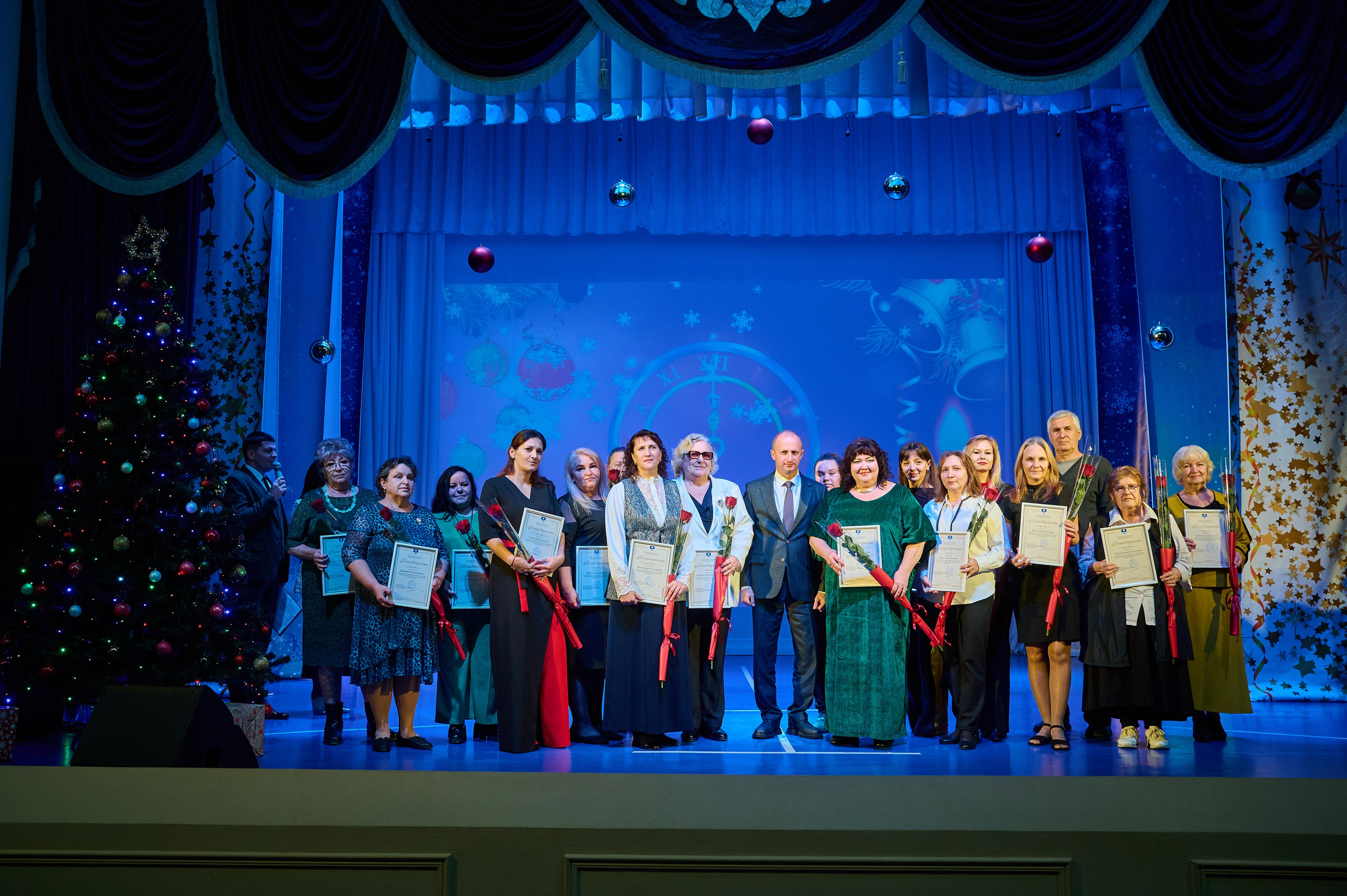 Коцерт НГ В ДК Марьина Роща. Жизнь курорта Кабардинка в фотографиях