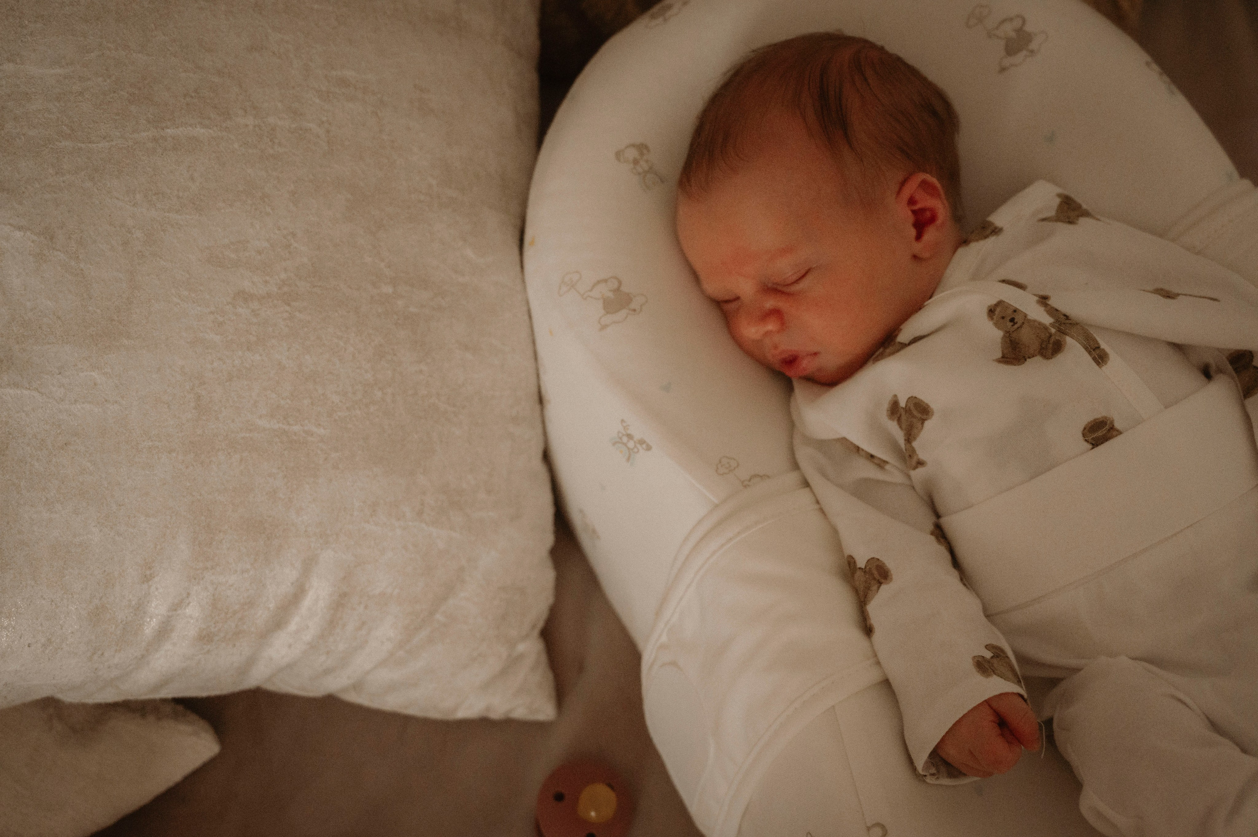 Фотосессия беременных в Санкт-Петербурге. Профессиональный фотограф беременности в СПБ. Стильные фотосессии беременности в стиле минимализм и классическая фотография