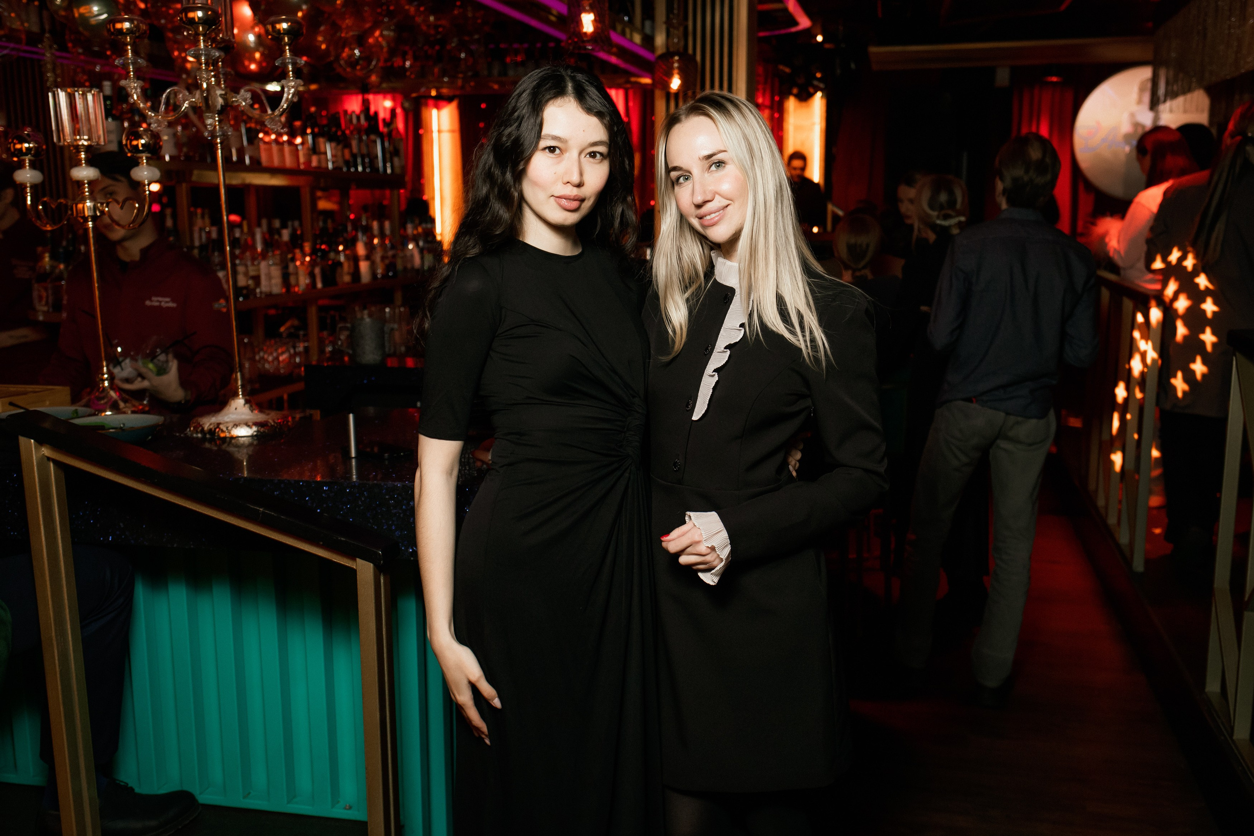 YANA URBAN: сольный концерт в «Анжелика Wineroom». СВОИ. ФОТООТЧЕТЫ-СОБЫТИЯ-МЕСТА