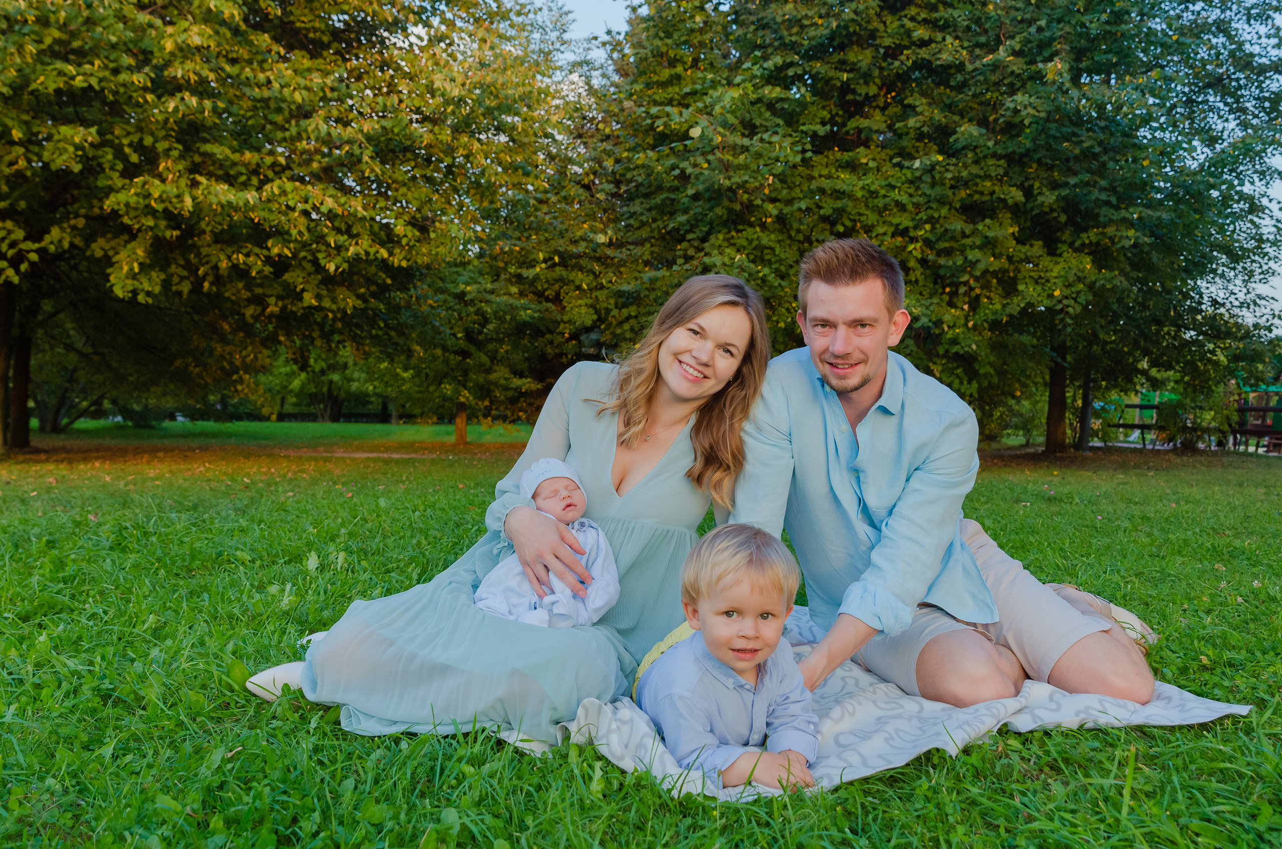 Семейная фотосессия в парке с детьми