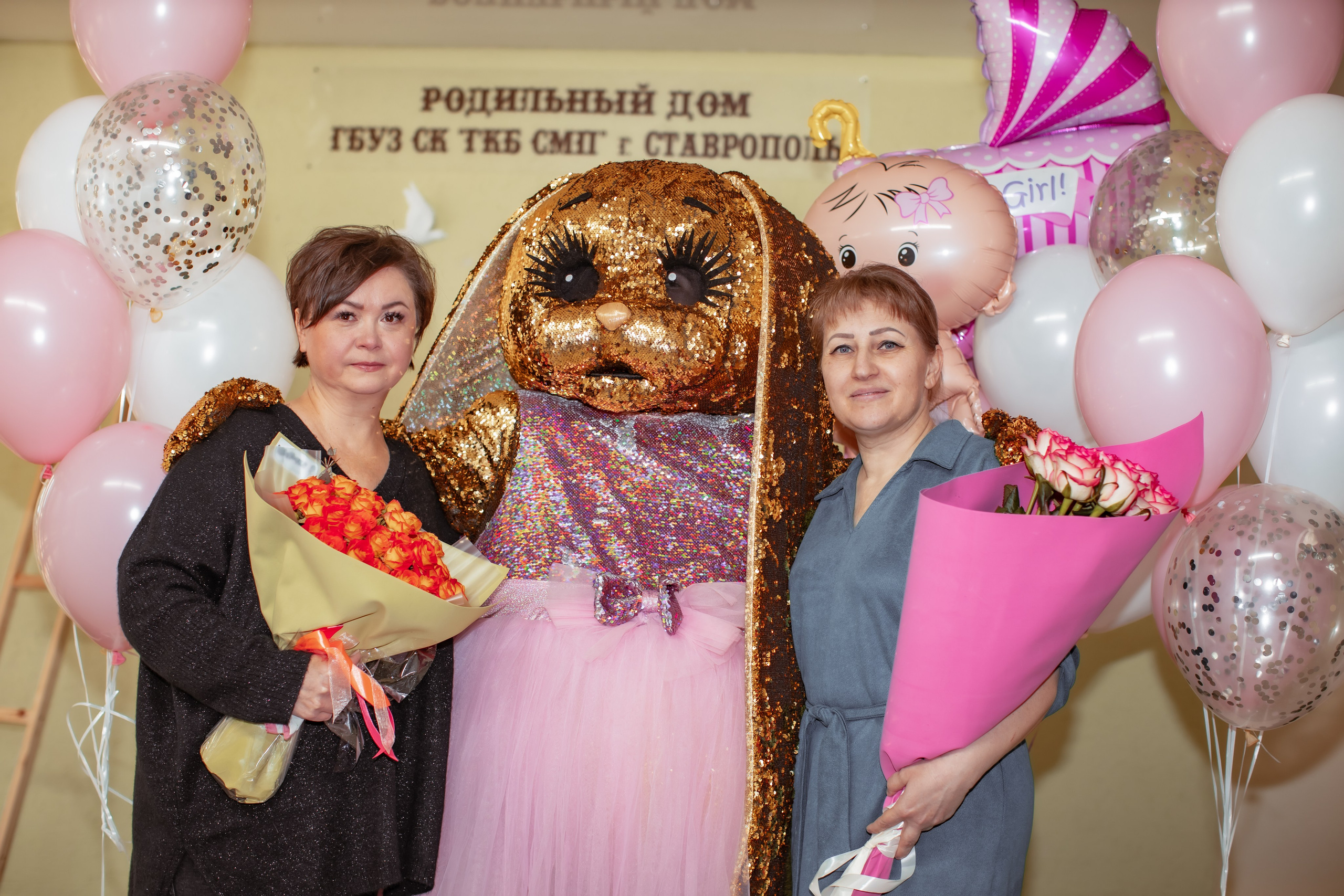 Выписка из Роддома Анастасии с Кирочкой. Фотограф и видеограф в Ставрополе Инна Попова