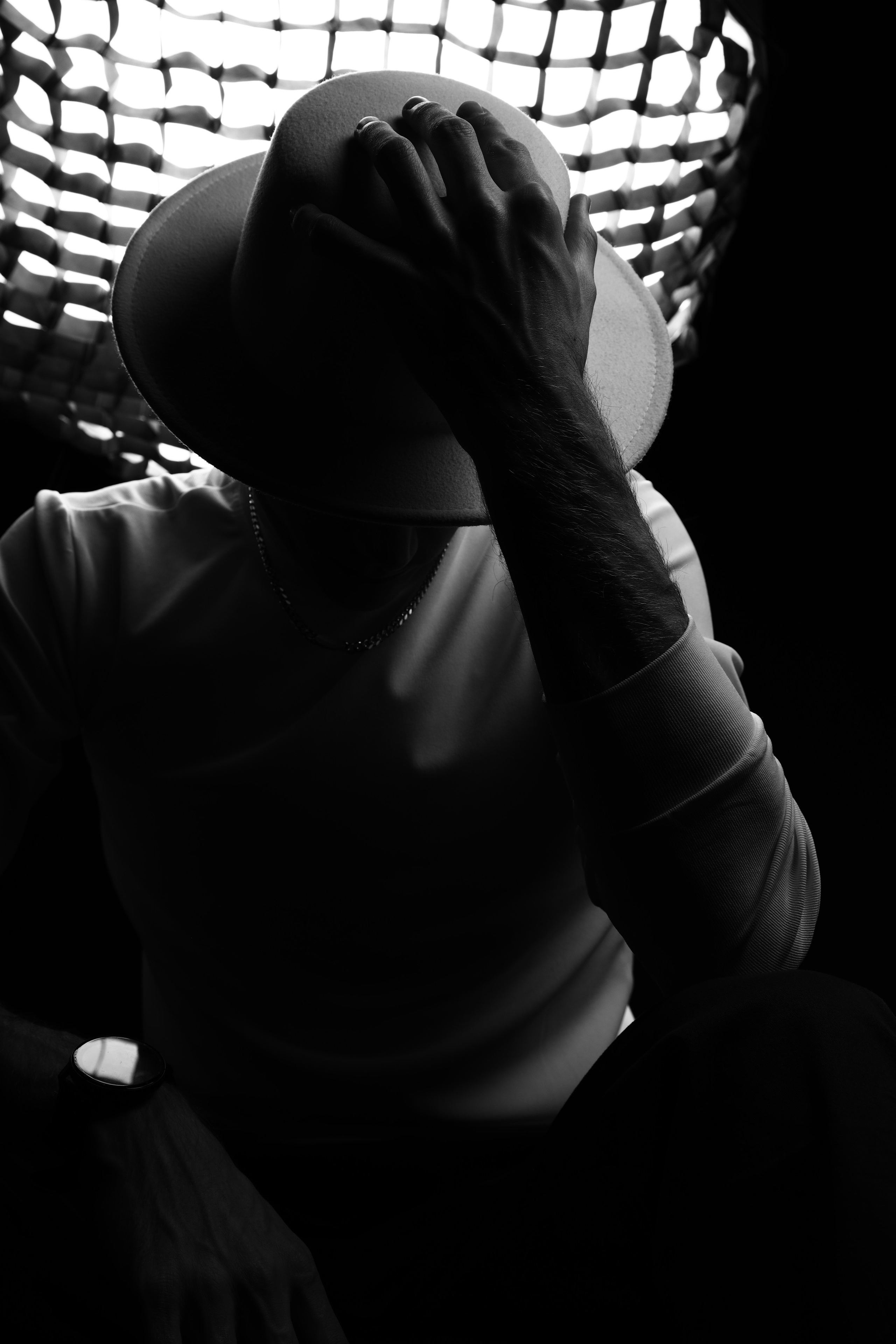 The White hat Alex. Профессиональный фотограф в Воронеже Владислав Крылов