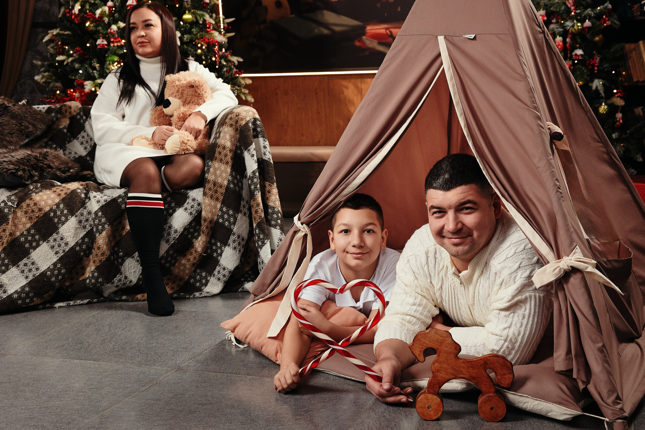 Две семьи под одной крышей