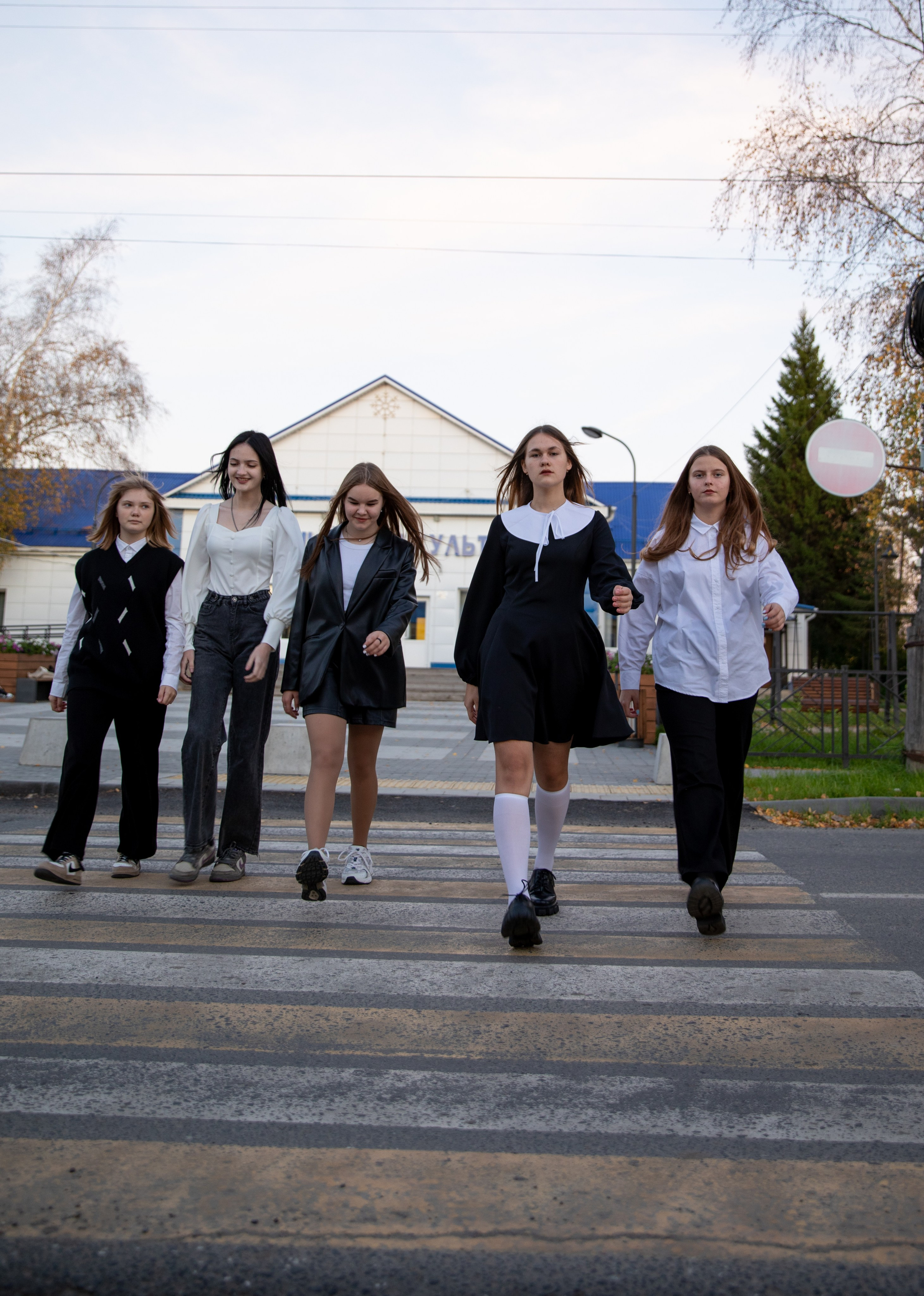 Выпускные альбомы 9-11 классы. Семейный и детский фотограф София Шарабурко, Томская область