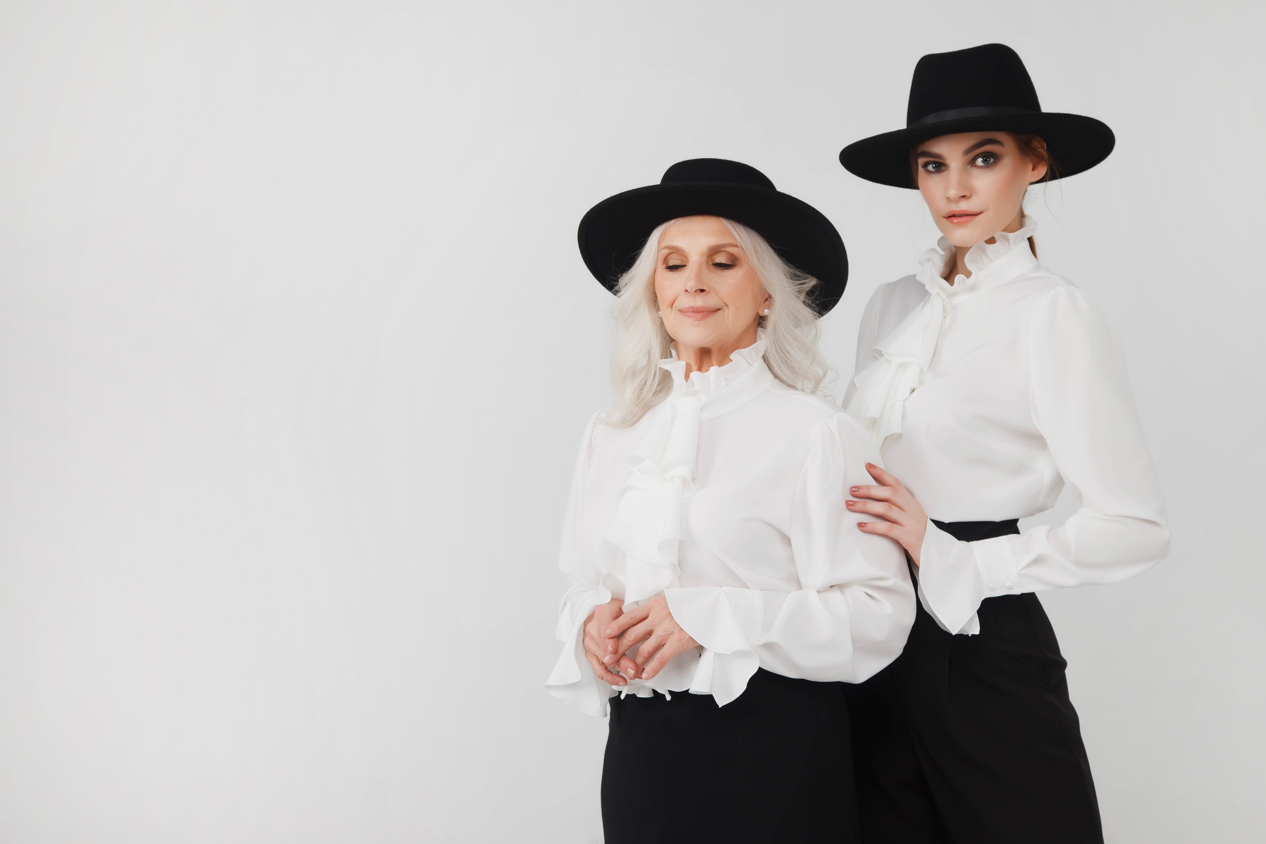 Фотосъемка дизайнерской одежды для интернет магазинов Wildberries.ru и. AGarte: фото- и видео съемка в СПб и Москве