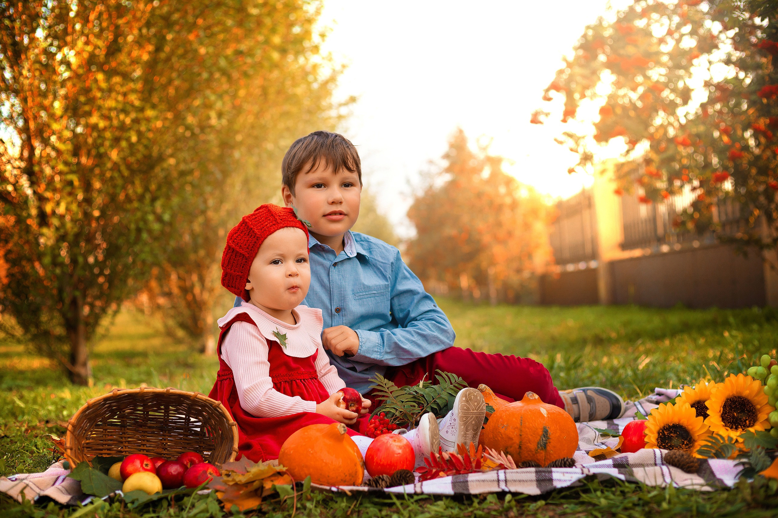 © Фотостудия "Олеся". Все права защищены. "Любое использование или копирование материалов или элементов дизайна сайта допускается только с разрешения правообладателя и со ссылкой на источник".