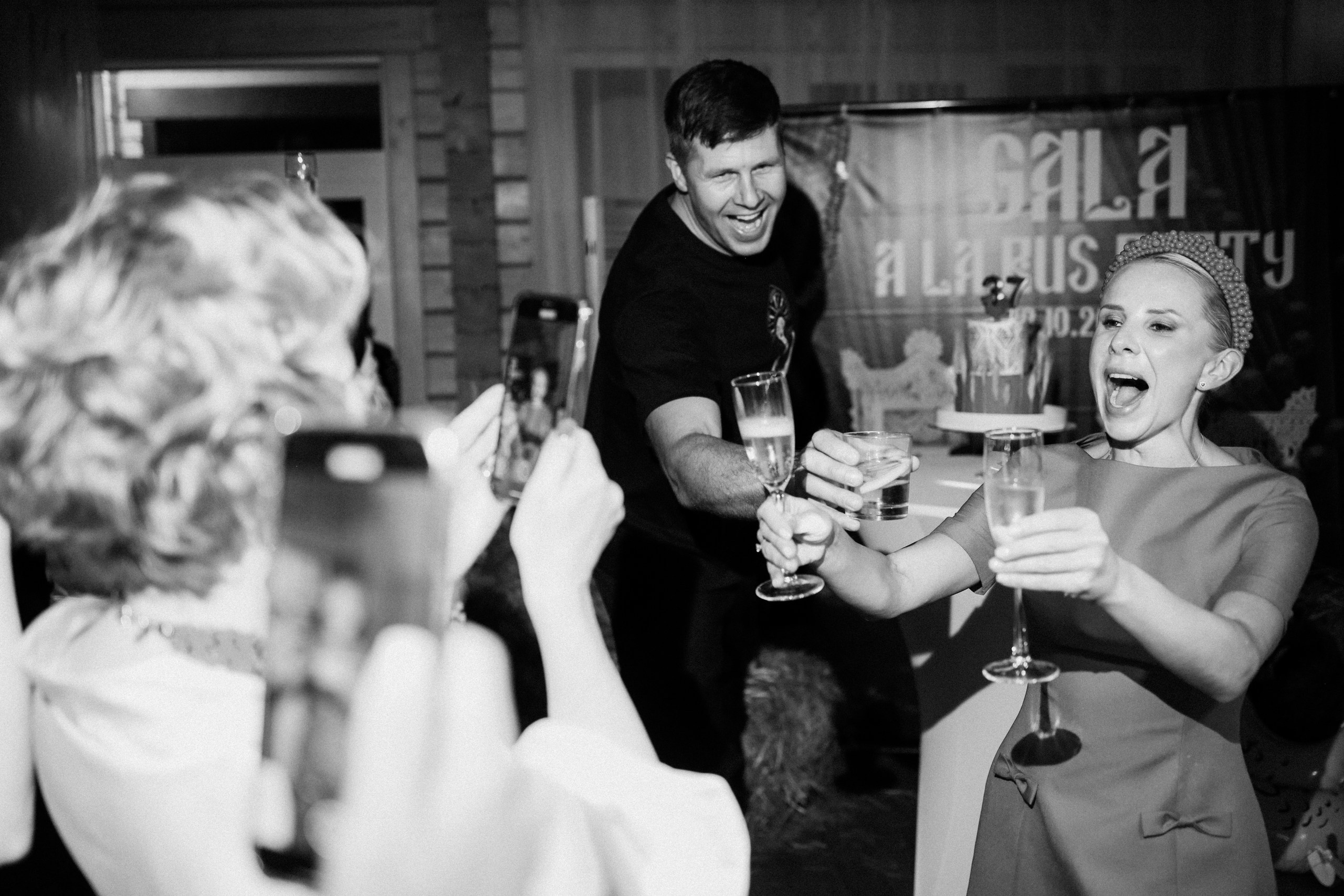 Банкет на Веранде для проведения юбилея в Подмосковье с арендой домов. Банкетный зал Веранда в Якушево у озера для свадеб, юбилеев, корпоративов. Официальный сайт