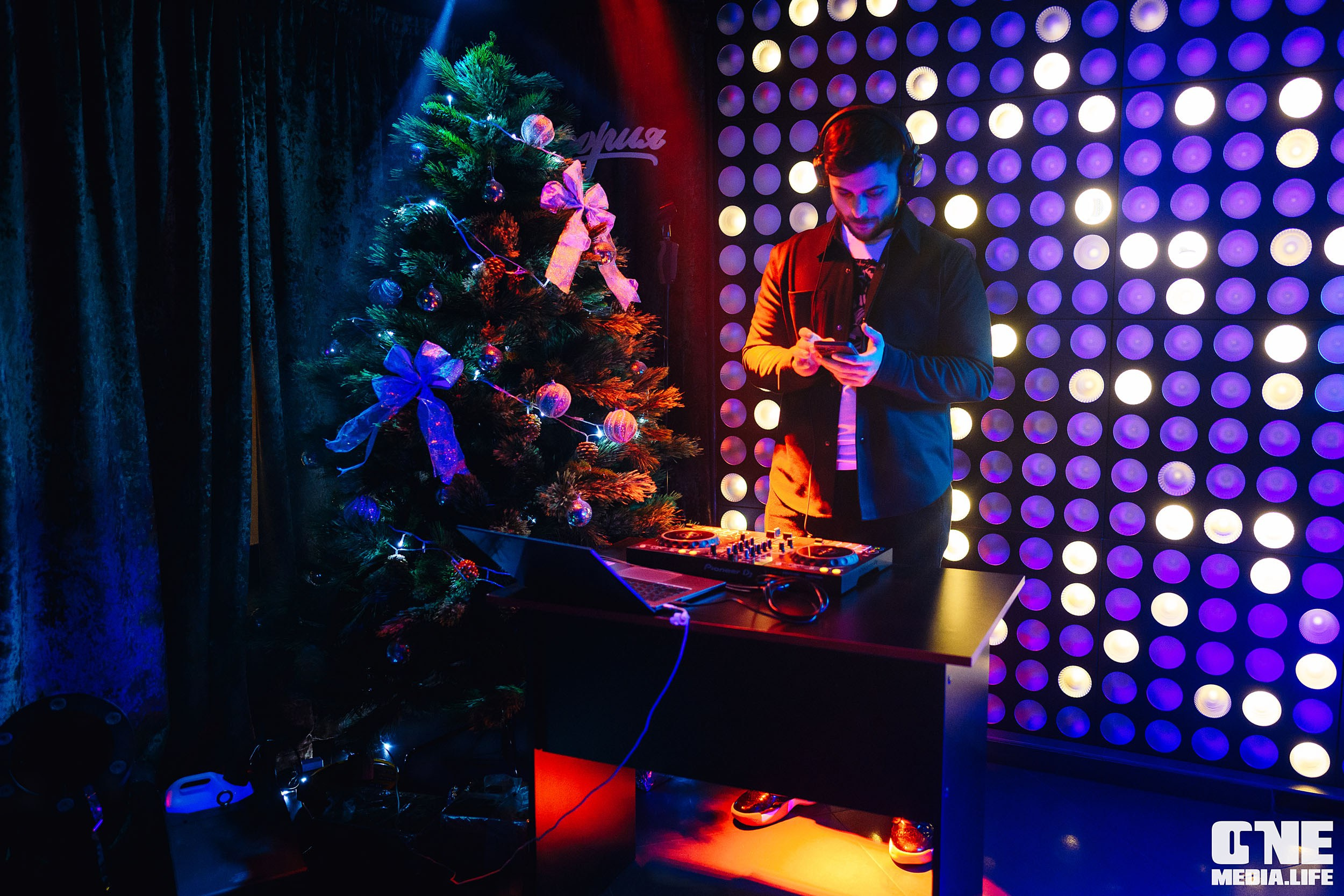 Фоторепортаж из караоке-клуба Эйфория. One Media Life: фоторепортажи, фотоотчеты с мероприятий и заведений