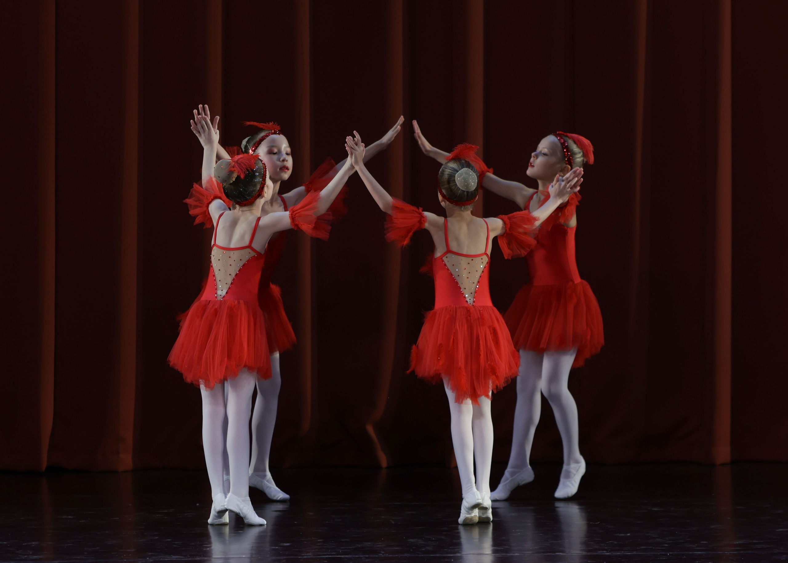 Фестиваль хореографического искусства «КУБОК ЛЕГЕНДЫ — 2025». Выпускные альбомы и школьный фотограф в Подольске, Троицке, Щербинке, Москве и Московской области