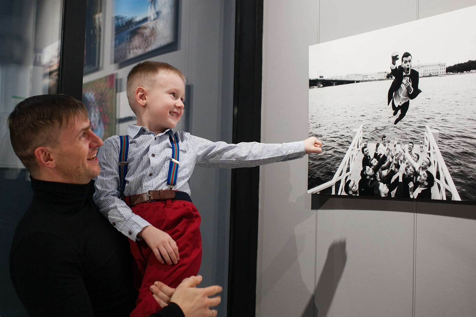 Первая свадебная фотовыставка MFamilia Art of Wedding. MFamilia — организация фотовыставок в Петербурге, Москве, Казани