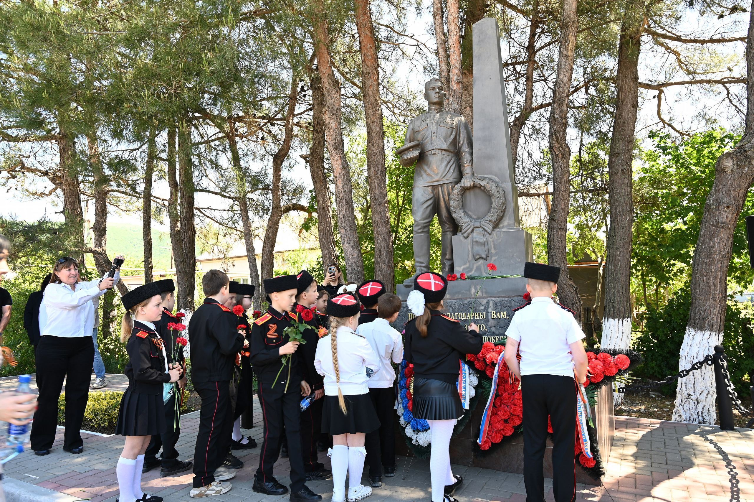 Митинг в с. Виноградное. Жизнь курорта Кабардинка в фотографиях
