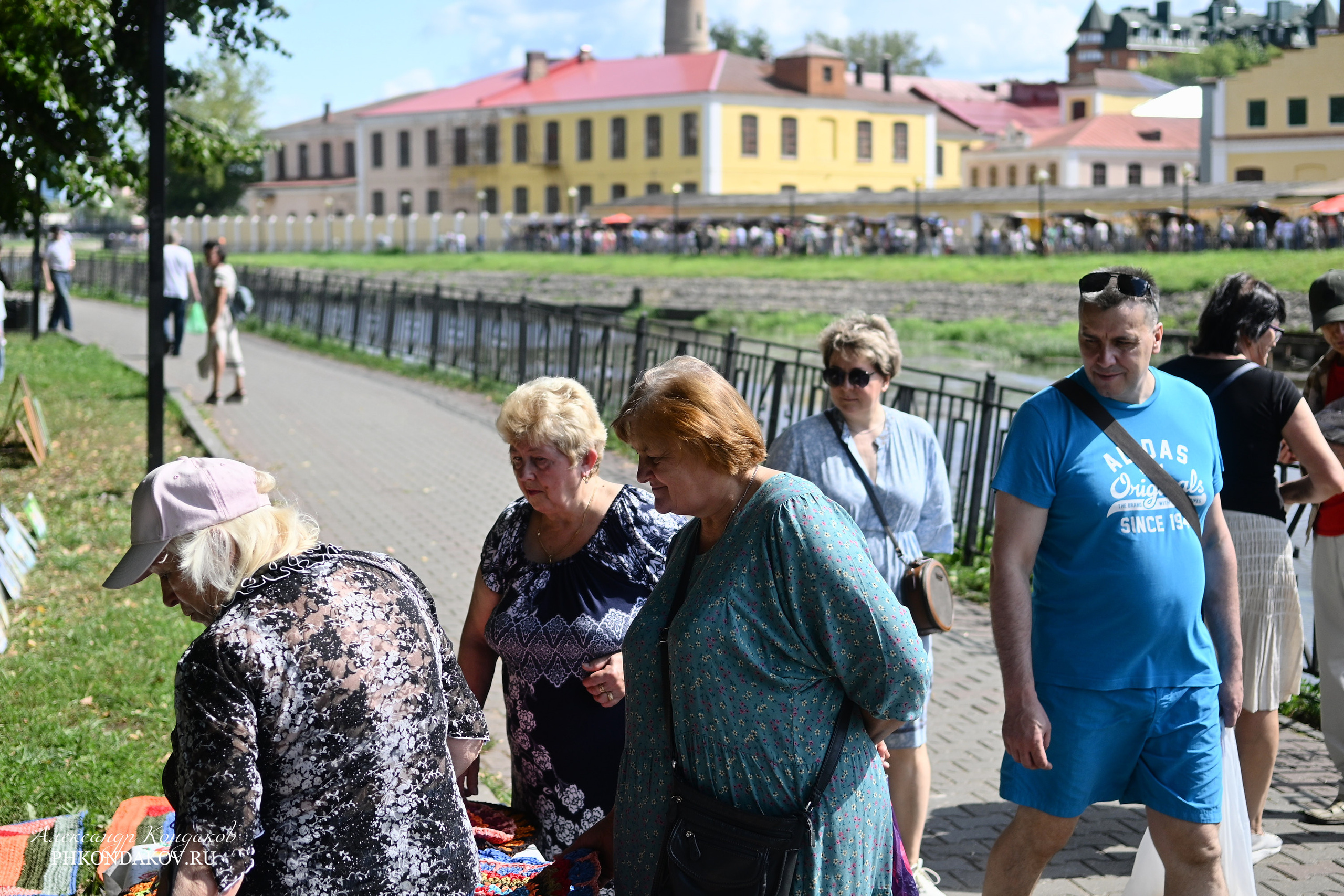 Съемка дня города в Иваново. Фотограф в Иваново: Каталожная съемка одежды и постельного белья, Wildberries