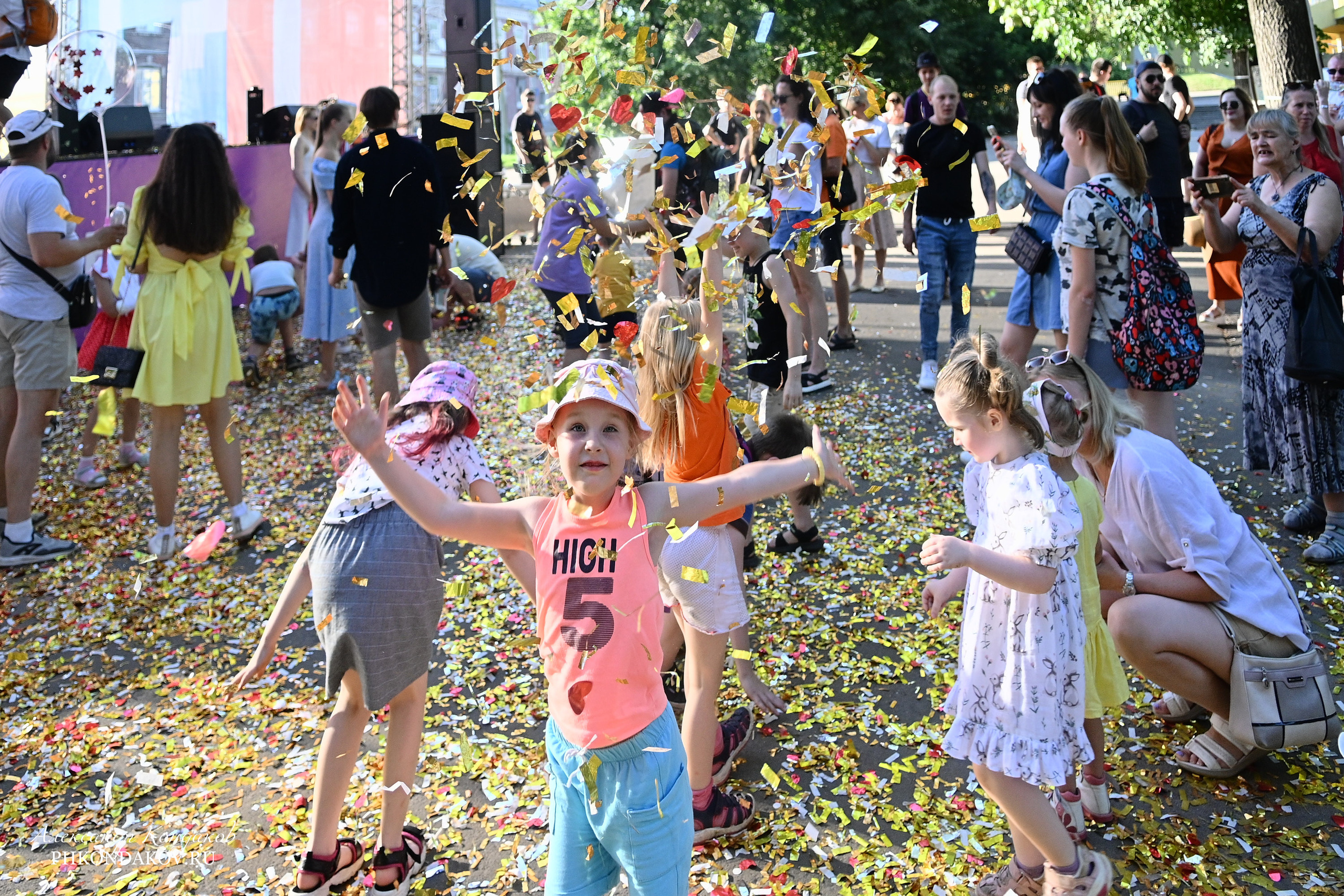 Съемка дня города в Иваново. Фотограф в Иваново: Каталожная съемка одежды и постельного белья, Wildberries