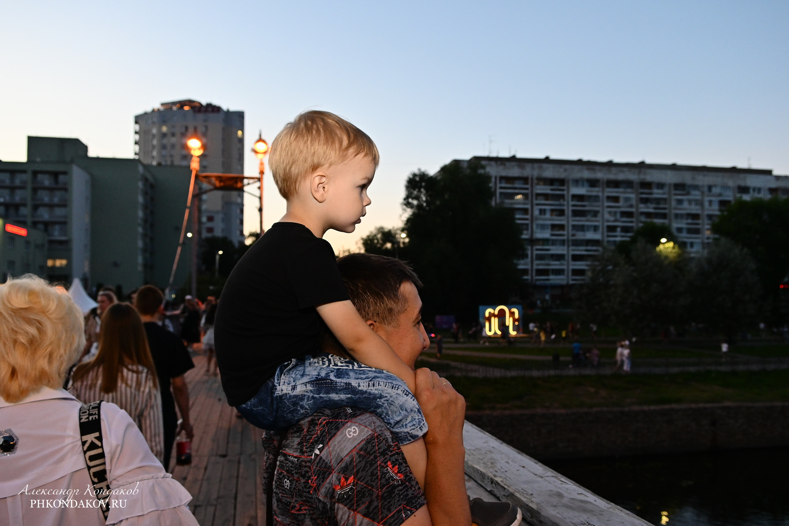 Съемка дня города в Иваново. Фотограф в Иваново: Каталожная съемка одежды и постельного белья, Wildberries