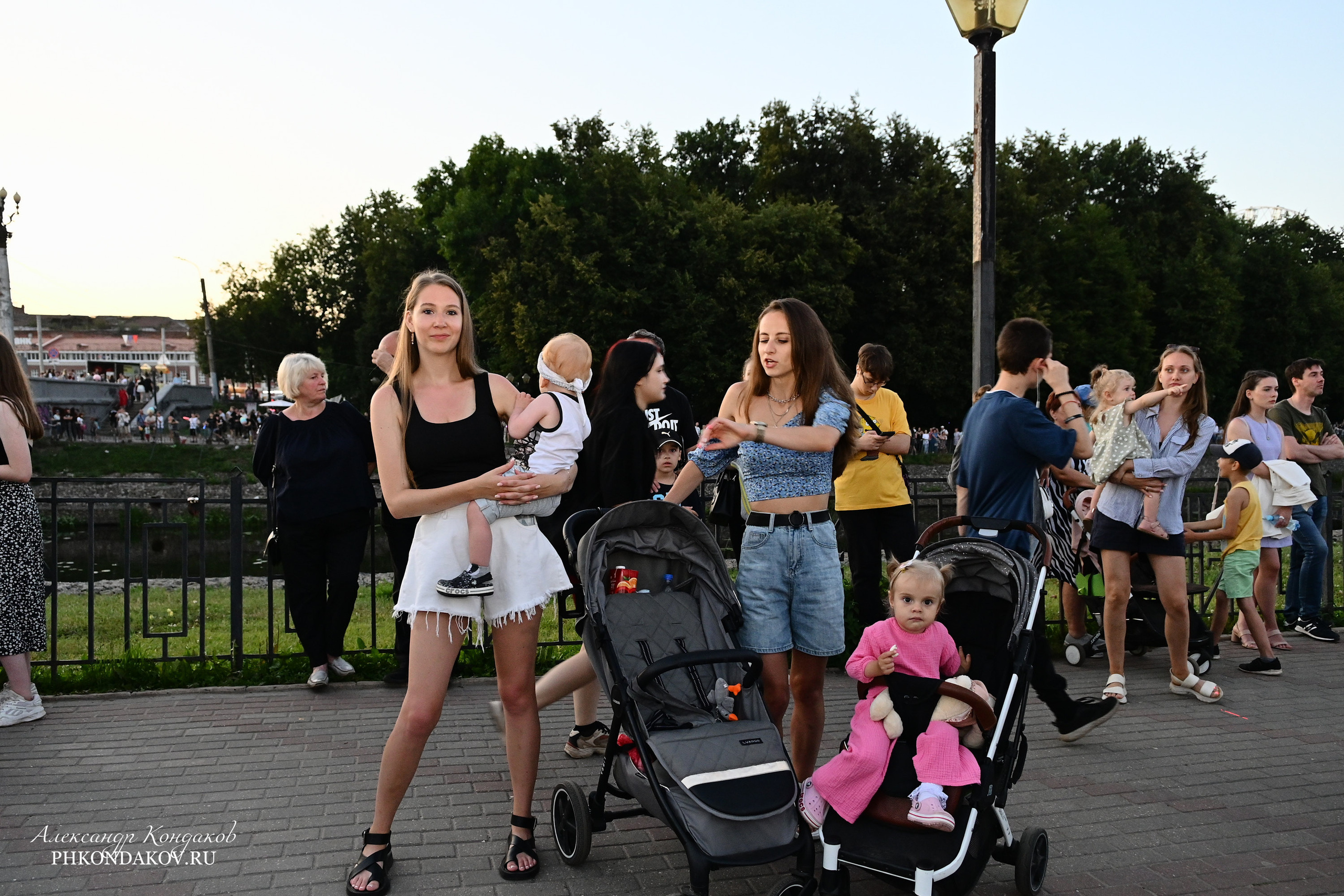 Съемка дня города в Иваново. Фотограф в Иваново: Каталожная съемка одежды и постельного белья, Wildberries