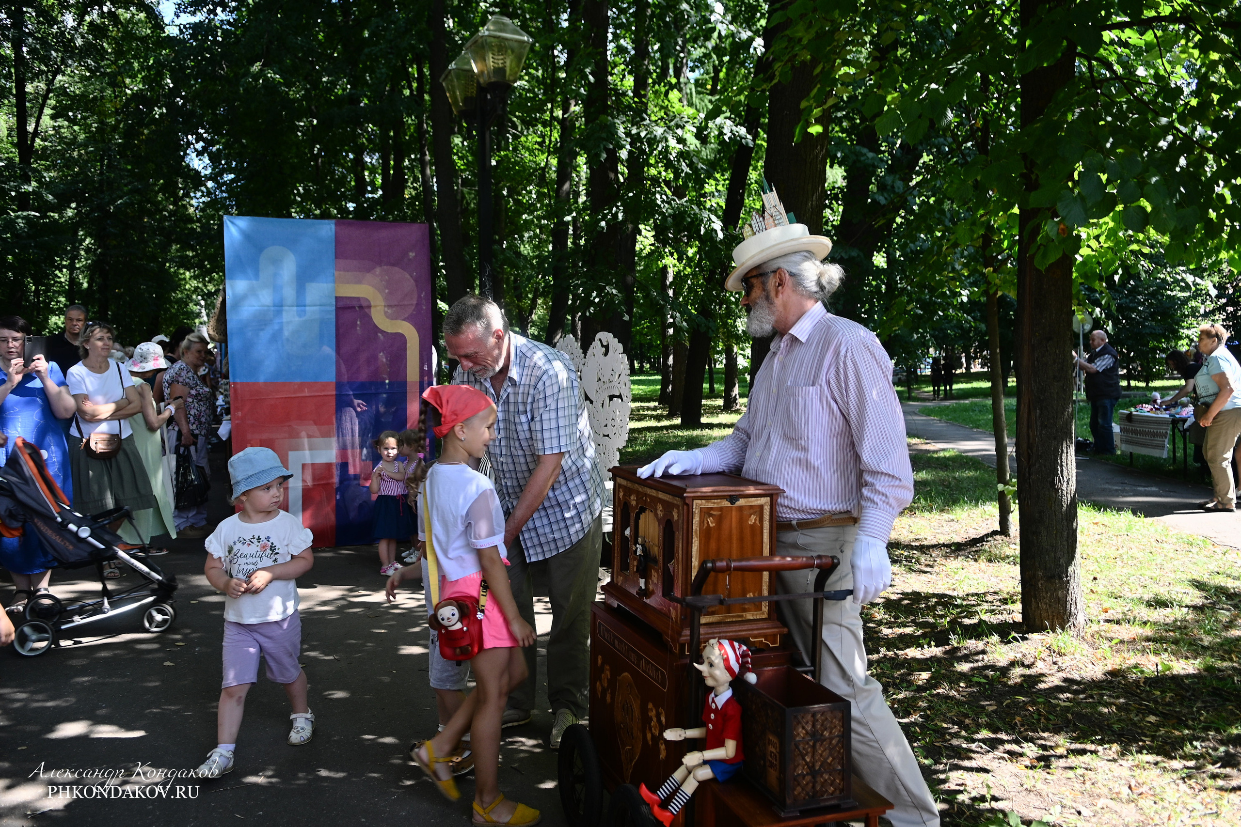 Съемка дня города в Иваново. Фотограф в Иваново: Каталожная съемка одежды и постельного белья, Wildberries