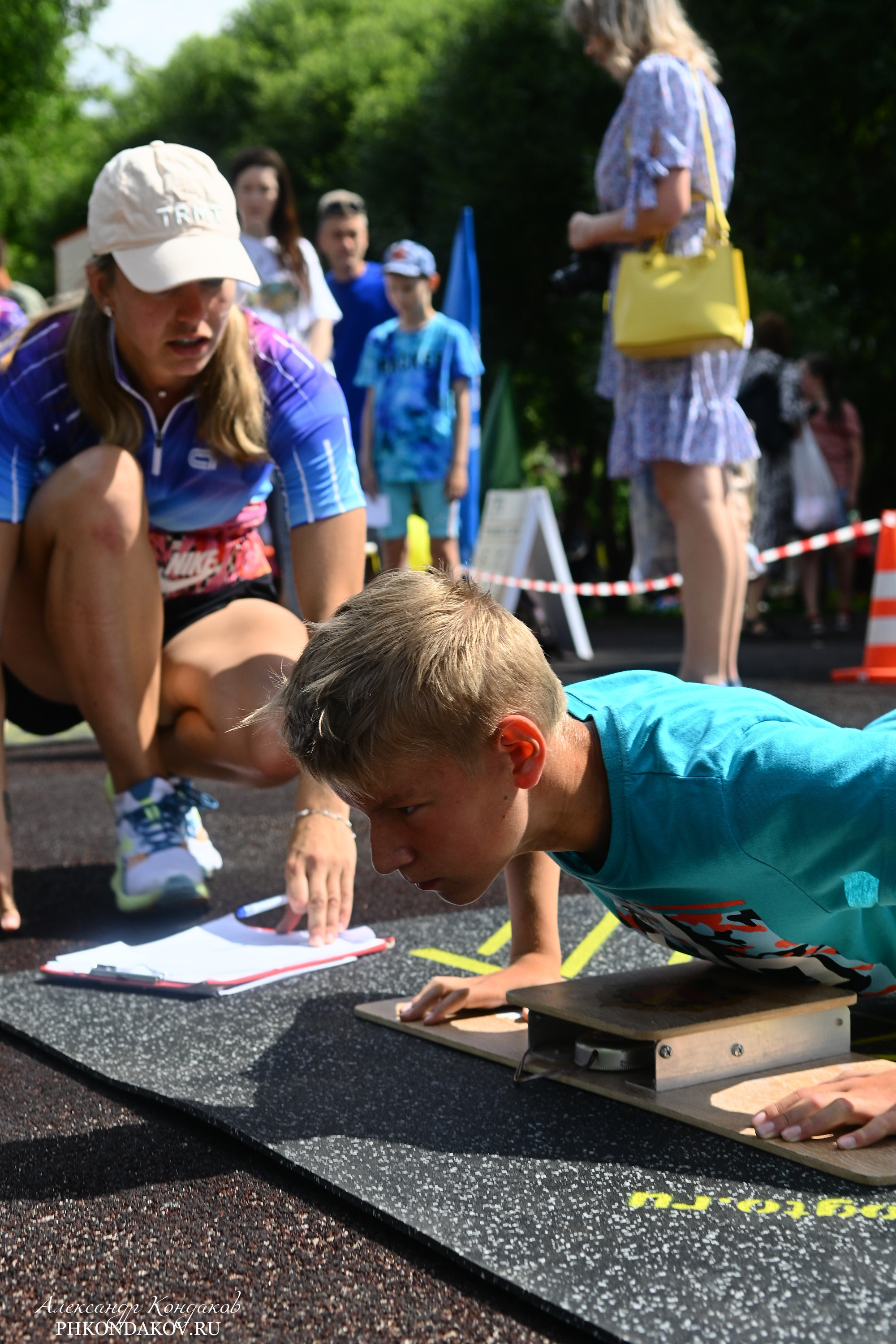 Съемка дня города в Иваново. Фотограф в Иваново: Каталожная съемка одежды и постельного белья, Wildberries