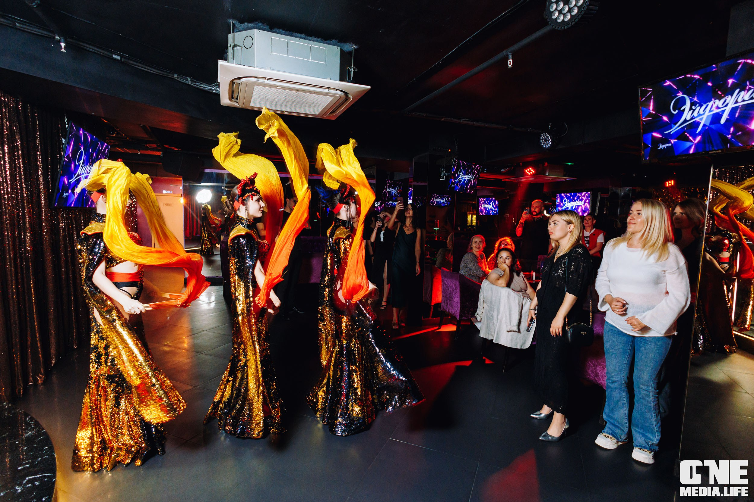 Фоторепортаж из караоке-клуба Эйфория. One Media Life: фоторепортажи, фотоотчеты с мероприятий и заведений