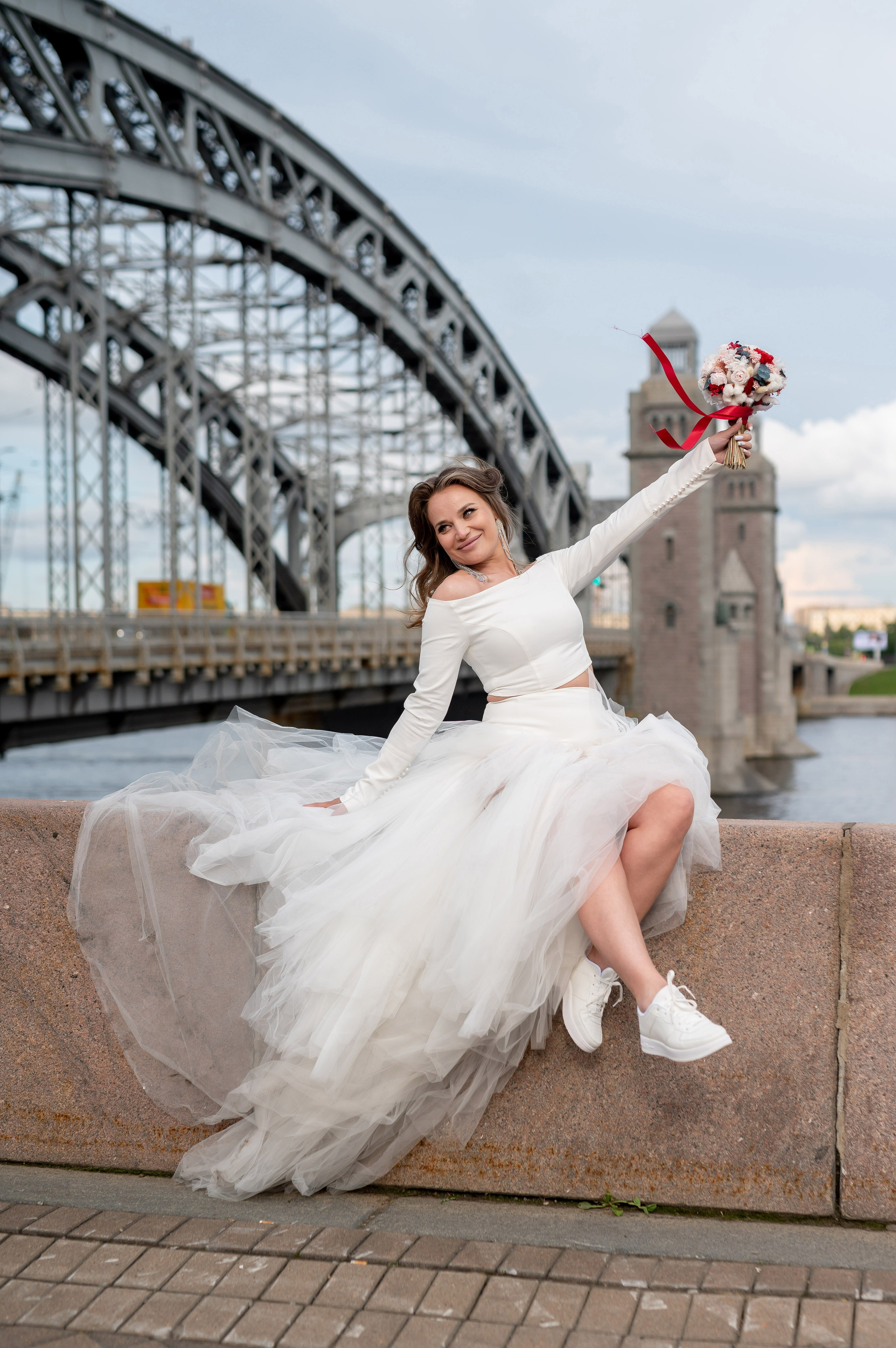 Экстравагантная свадебная фотосессия Светланы и Славы по нетрадиционным и оригинальным местам для свадебной прогулки в Санкт-Петербурге. Портретный, семейный и свадебный фотограф в Санкт-Петербурге и в Пушкине Ширяев Денис