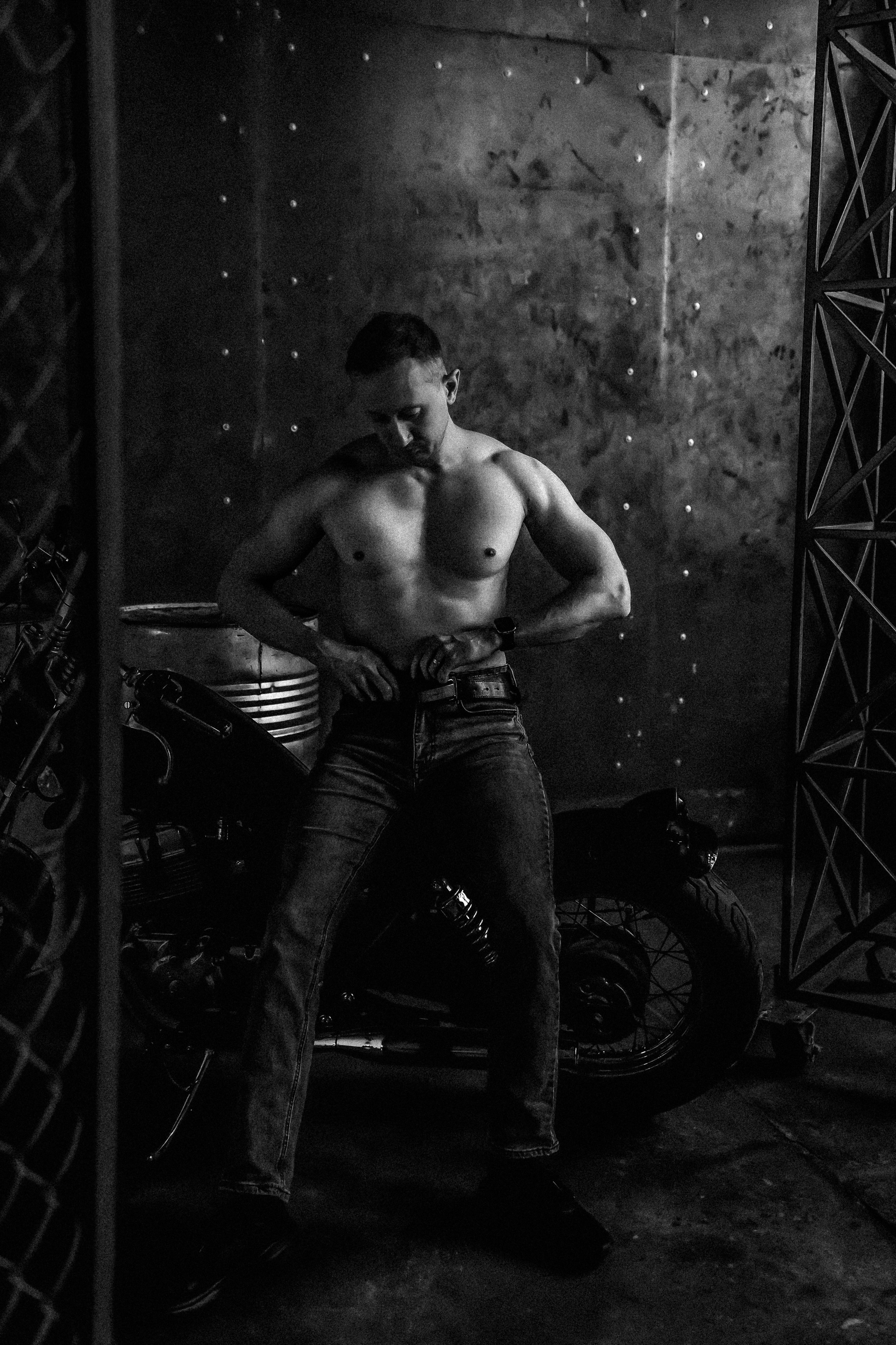 Мужская фотосессия в эротическом в стиле в Москве от 29 800 руб