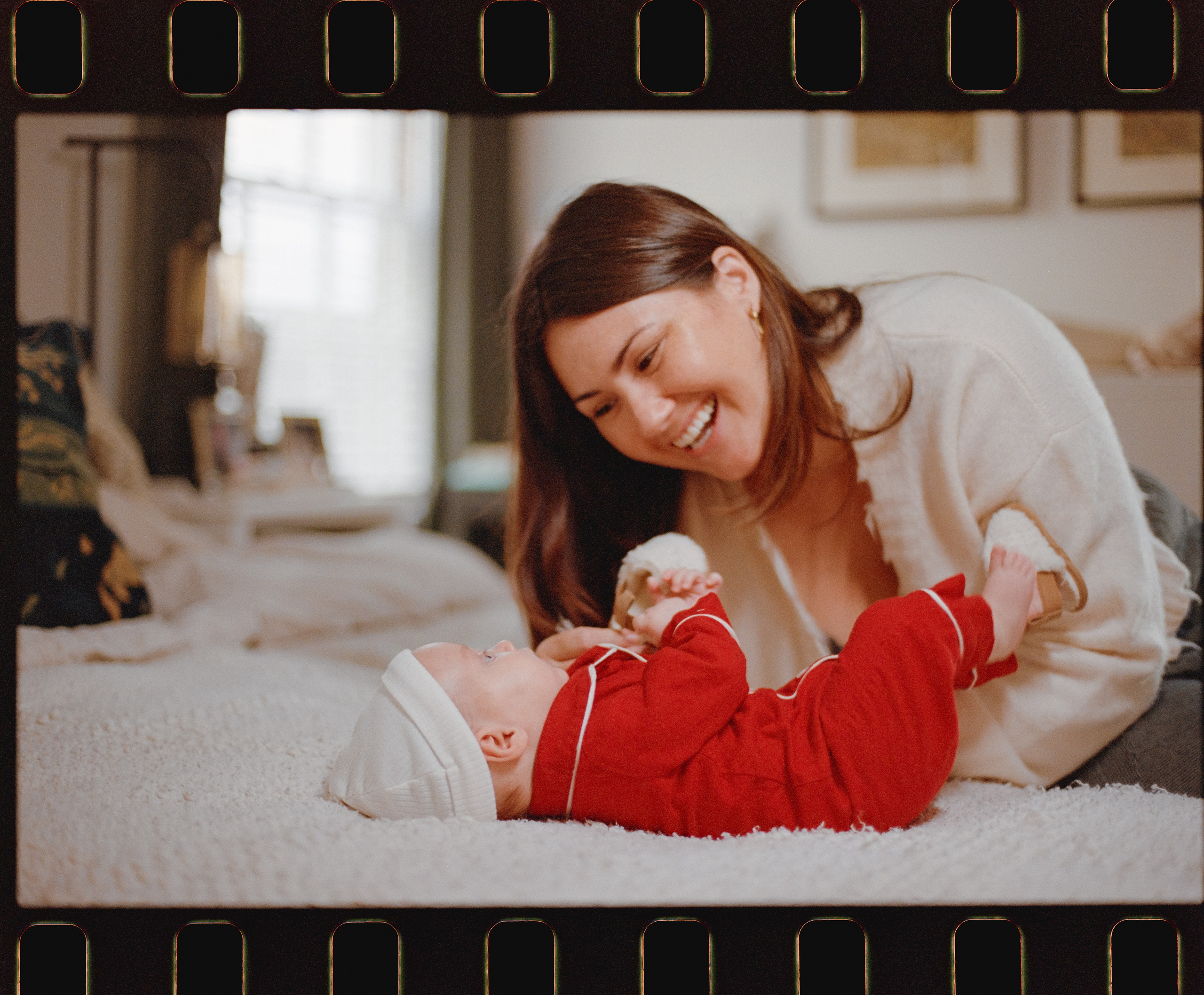 Newborn. Film photographer in Los Angeles Anastasiya Pankova