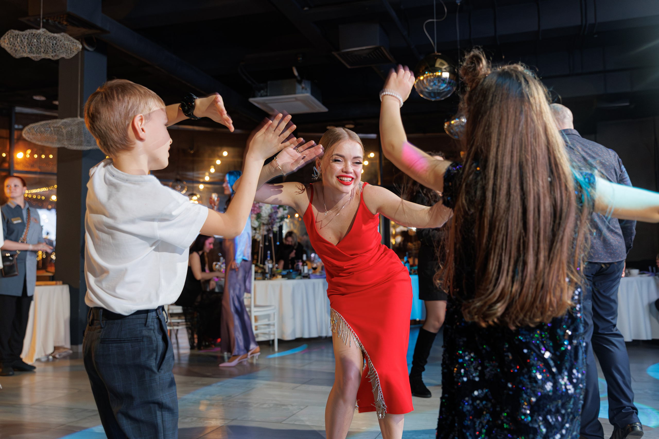 Свадьба в ресторане Малиновка м.Сокольники. Свадебный фотограф Москва и МО Сергей Киржаев
