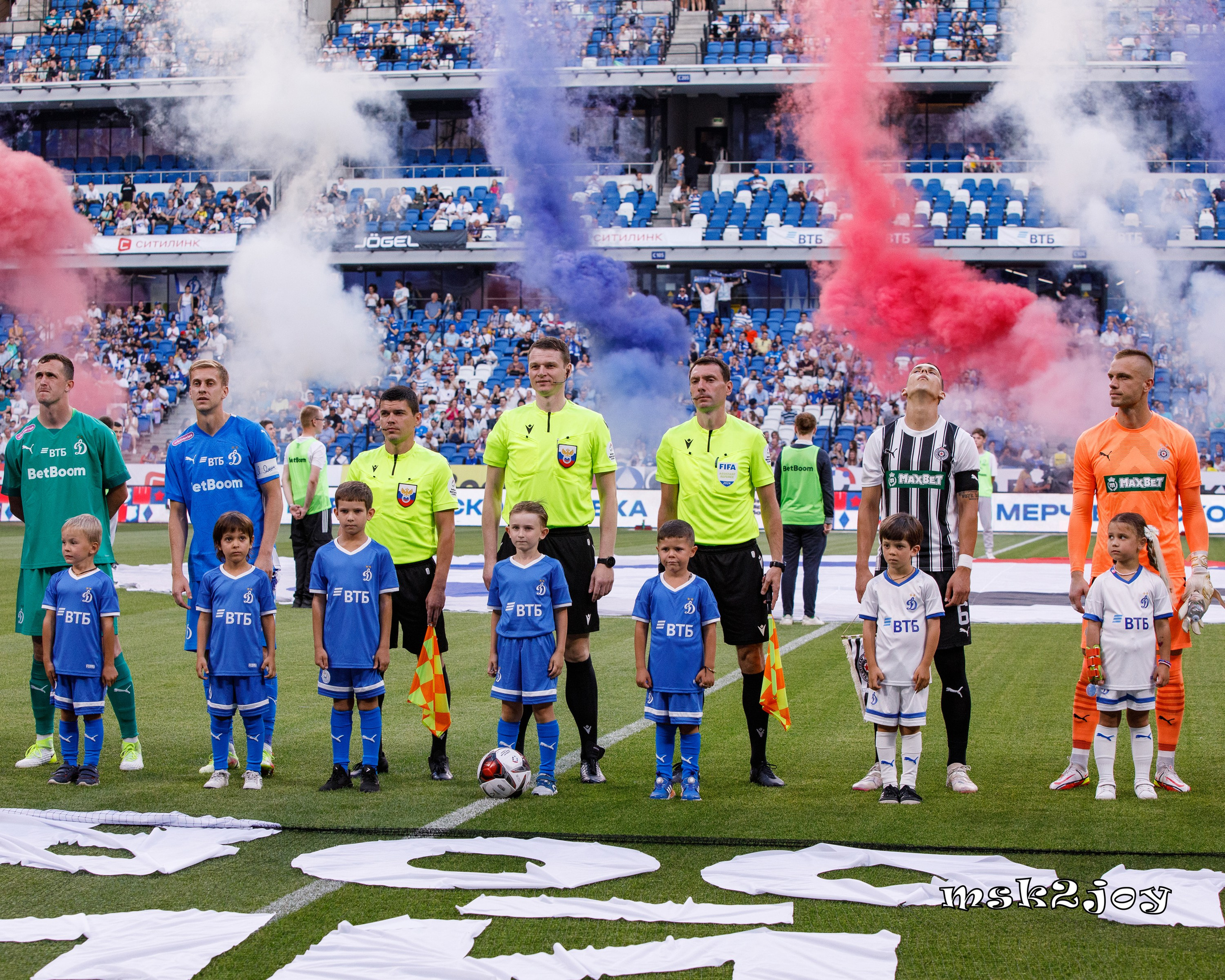 Фоторепортаж. ФК Динамо — ФК Партизан. Михаил Тоцкий портретный и репортажный фотограф в Москве