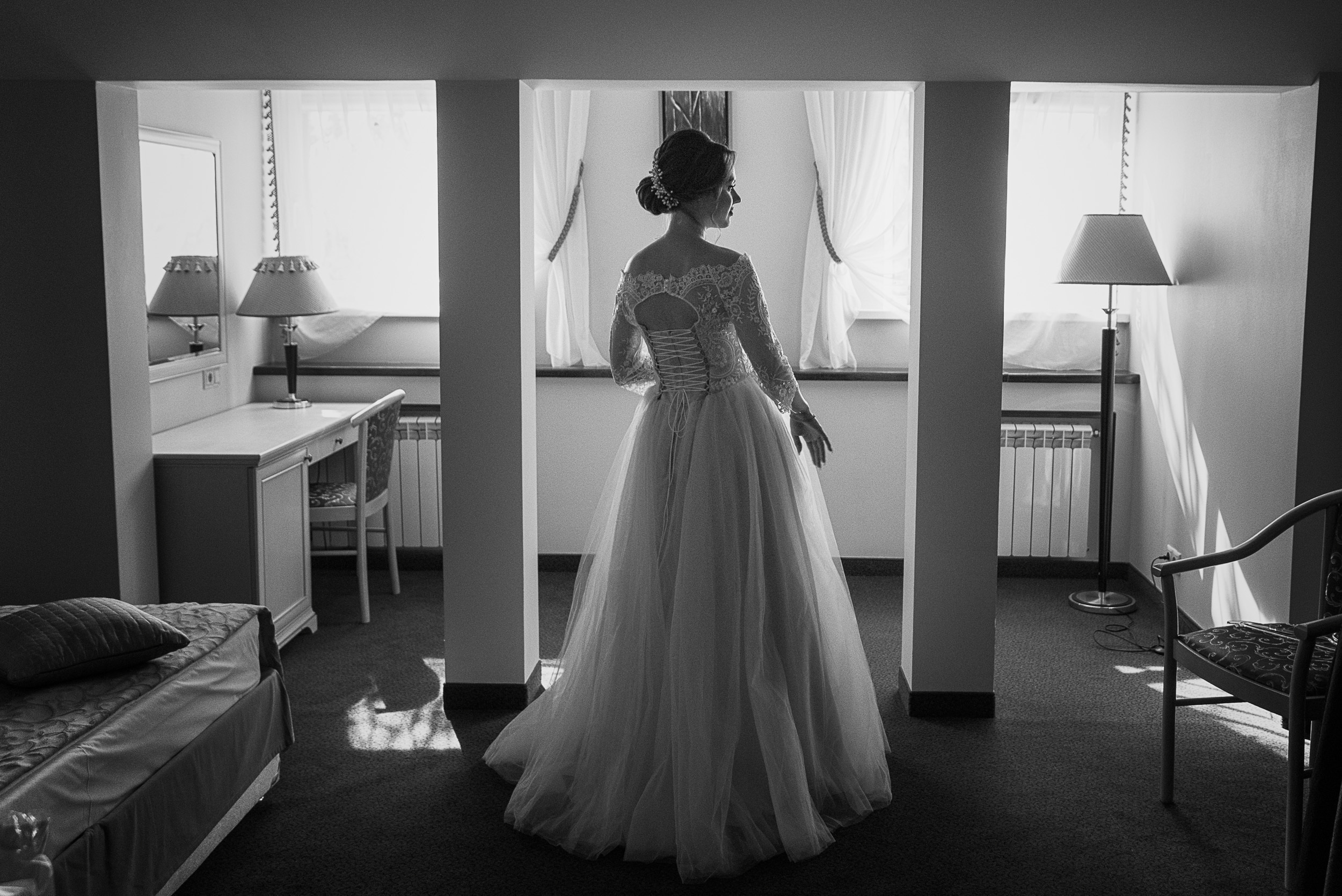 Утро невесты в отеле «Клевер» в Клину. Свадебный фотограф, видеограф в Клину, Москве, Зеленограде, Калабушкин