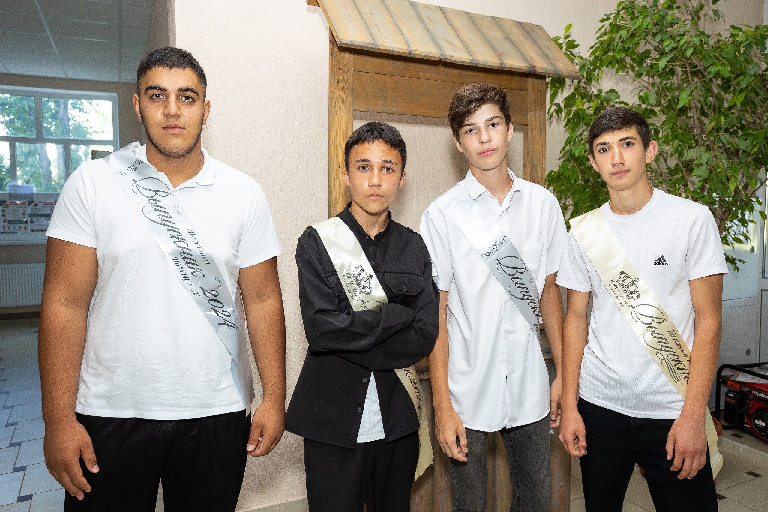 Вручение аттестата 2024 г. Выпускные альбомы Майкоп, Краснодар Елена Золотарева