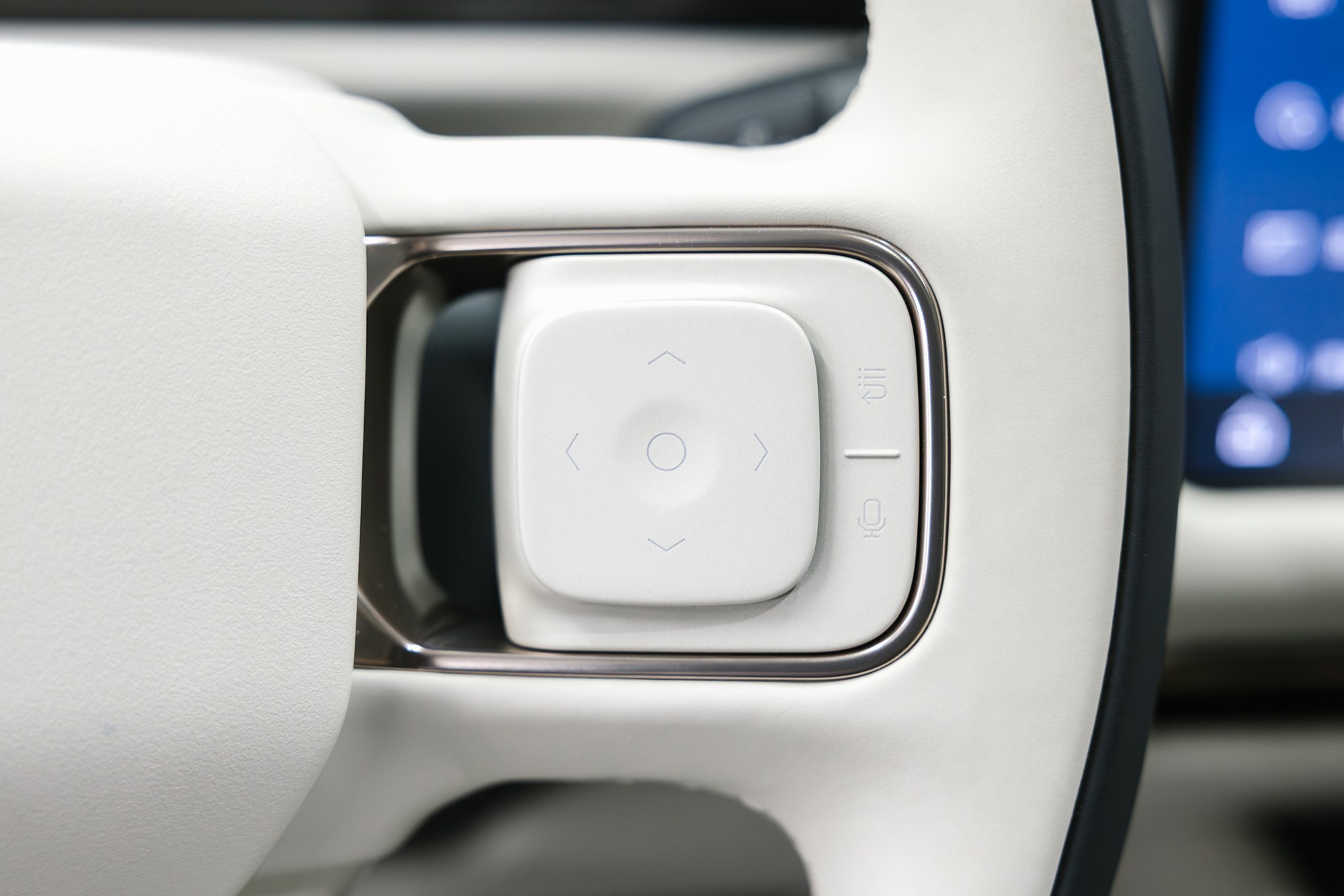 Lynk & Co 900 Ultra 2,0hyb 4WD AT (734 л. с.), 2025 г, 2,0 л бензин. Автосалон «Х-Авто»