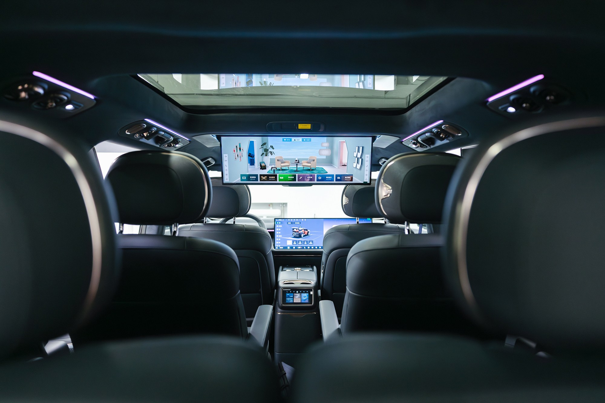 Lynk & Co 900 Ultra 2,0hyb 4WD AT (734 л. с.). Автосалон «Х-Авто»