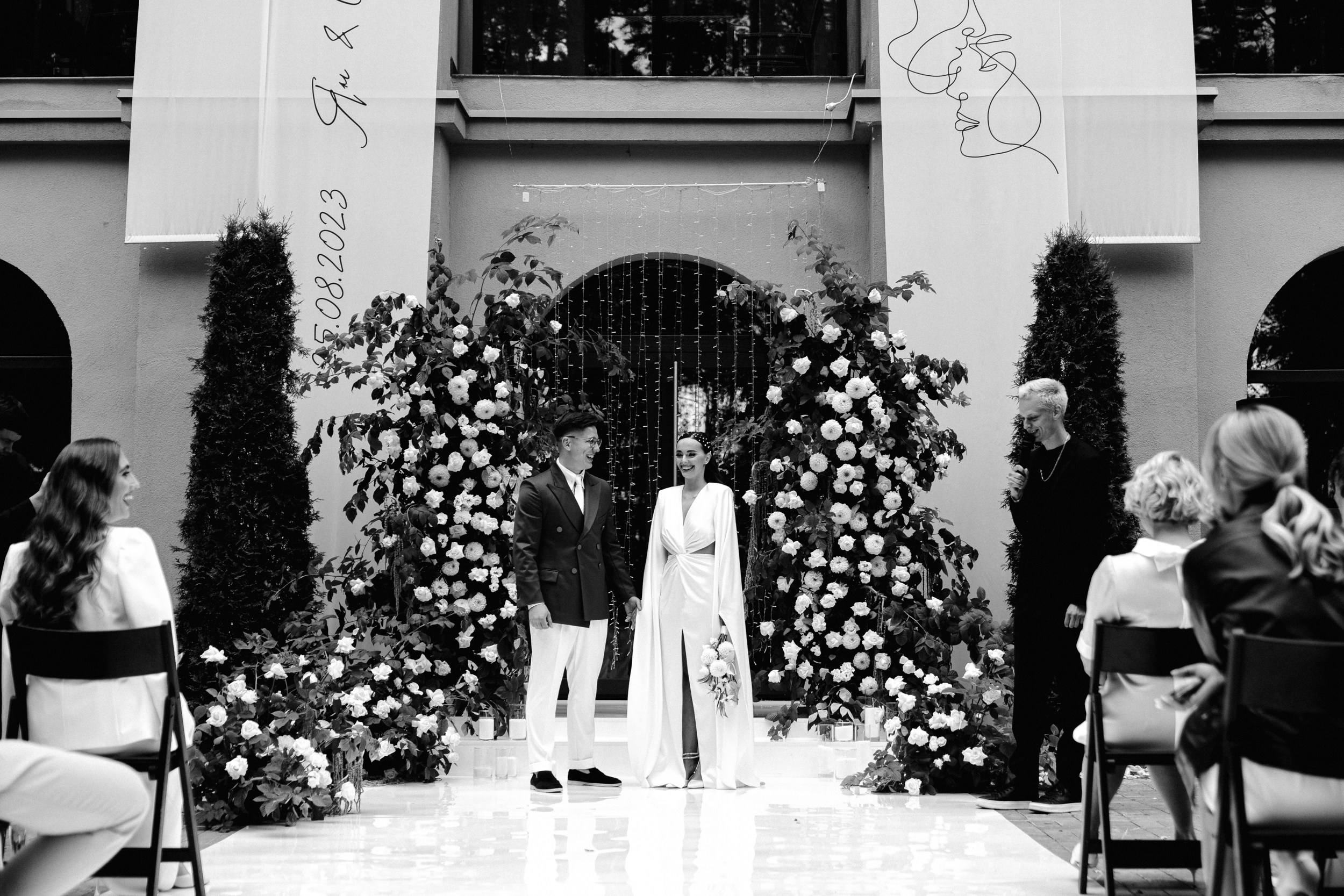 ВЕДУЩИЙ ПАВЕЛ ЕЛОВСКИХ