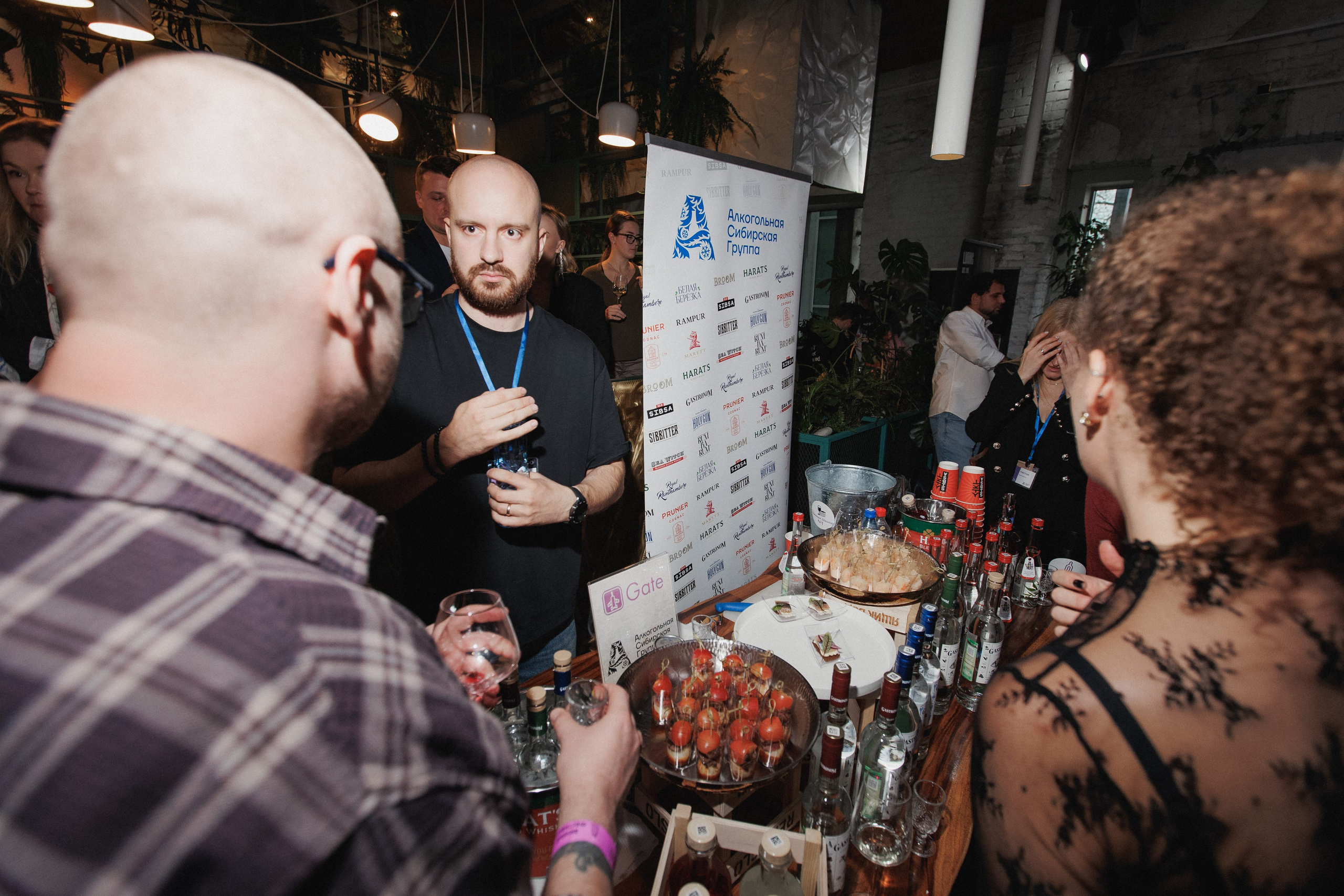 ВИННЫЙ ФЕСТИВАЛЬ. СВОИ. ФОТООТЧЕТЫ-СОБЫТИЯ-МЕСТА